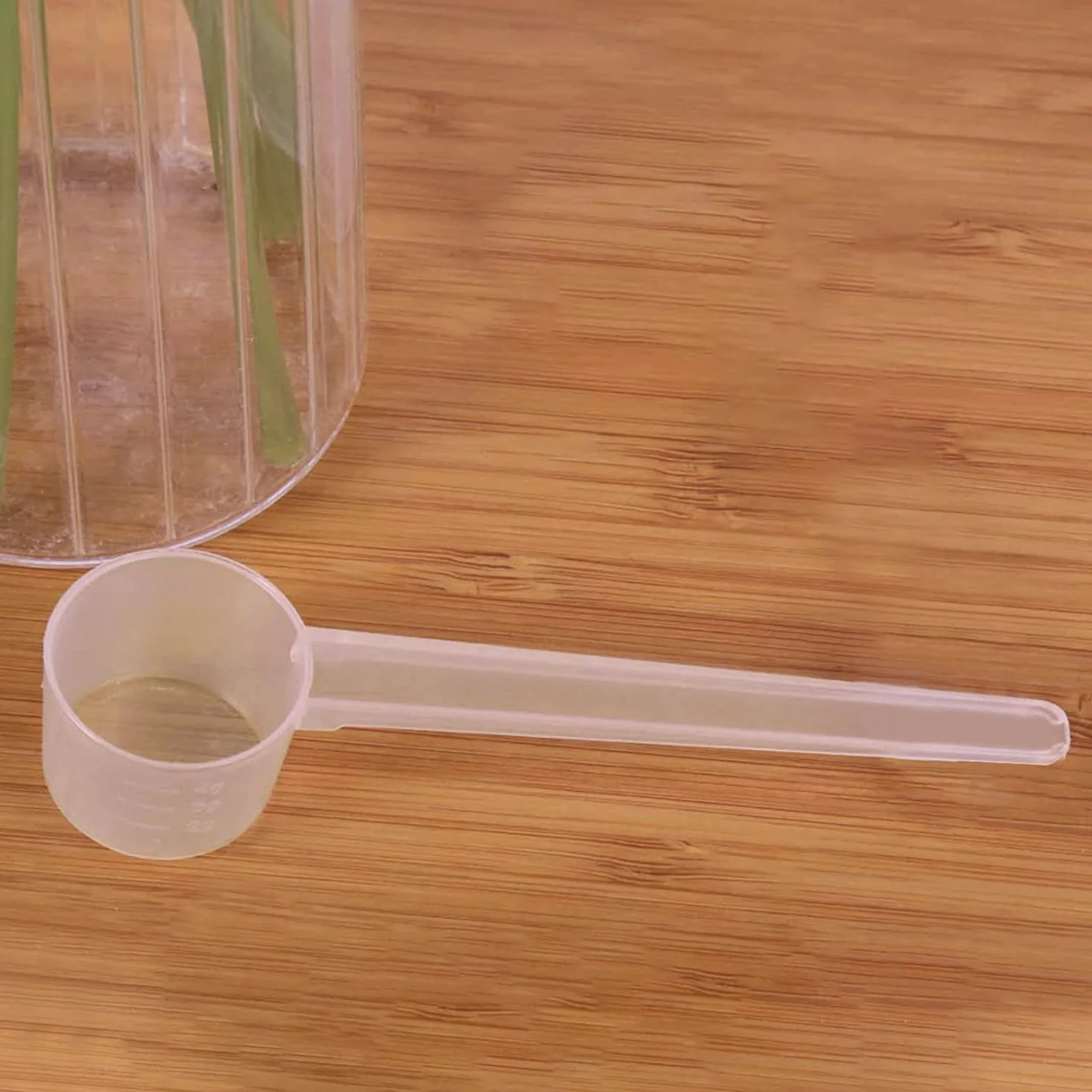 Cuillère doseuse de mesure 5 g, transparente avec graduation 2-4 g, 1 pièce