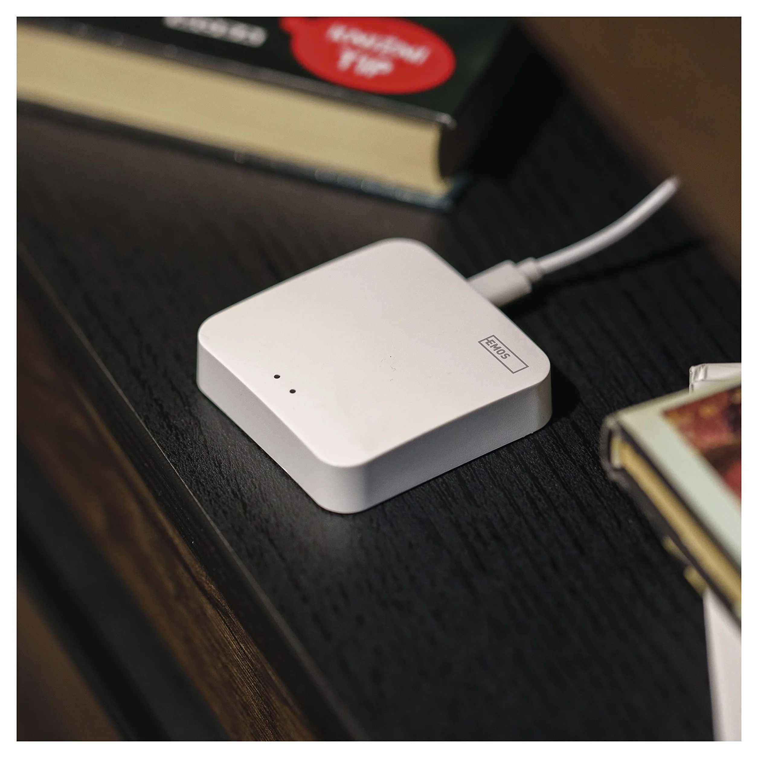 EMOS GoSmart ZigBee Gateway IP-1000Z, Smart Home Hub kompatybilny z Tuya, Smart Life, obsługuje Bluetooth, WiFi 2,4 GHz, 6 x 6 cm, biały