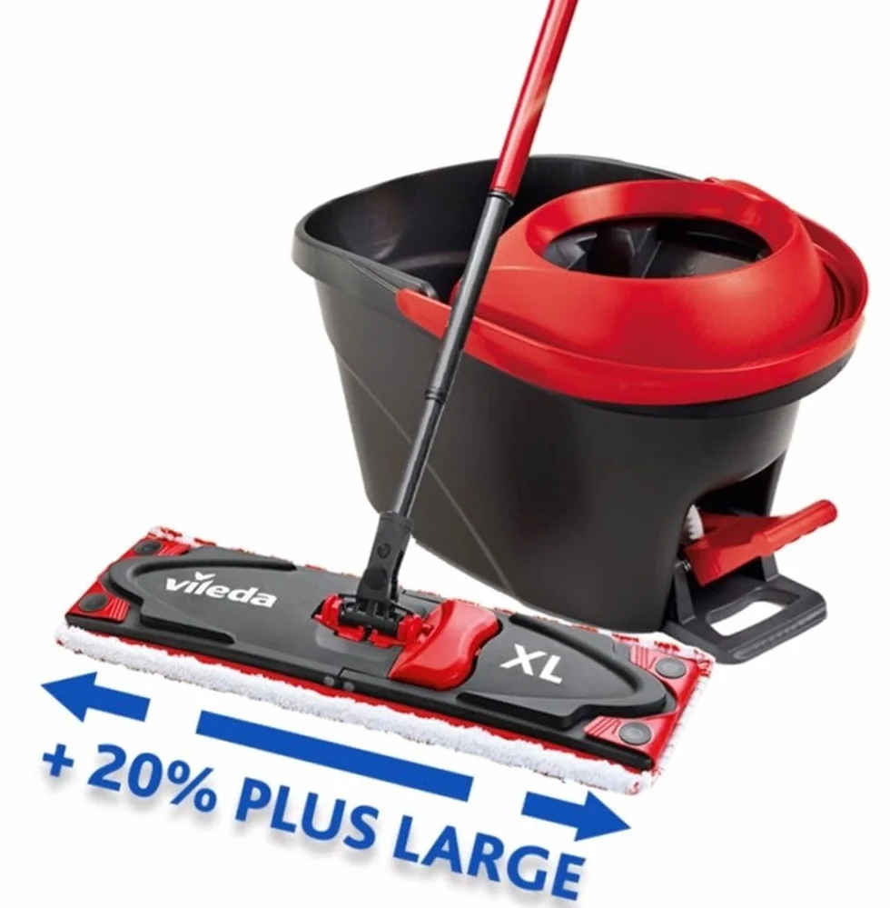 Vileda - Balai plat Ultramax Turbo XL - Kit Laveur de Sol avec Balai Plat, Balai Serpillière Microfibre XL et Seau Essoreur à Pédale à Bec Verseur - Housse Microfibre 2 en 1 - Pour Tous Sols et Coins