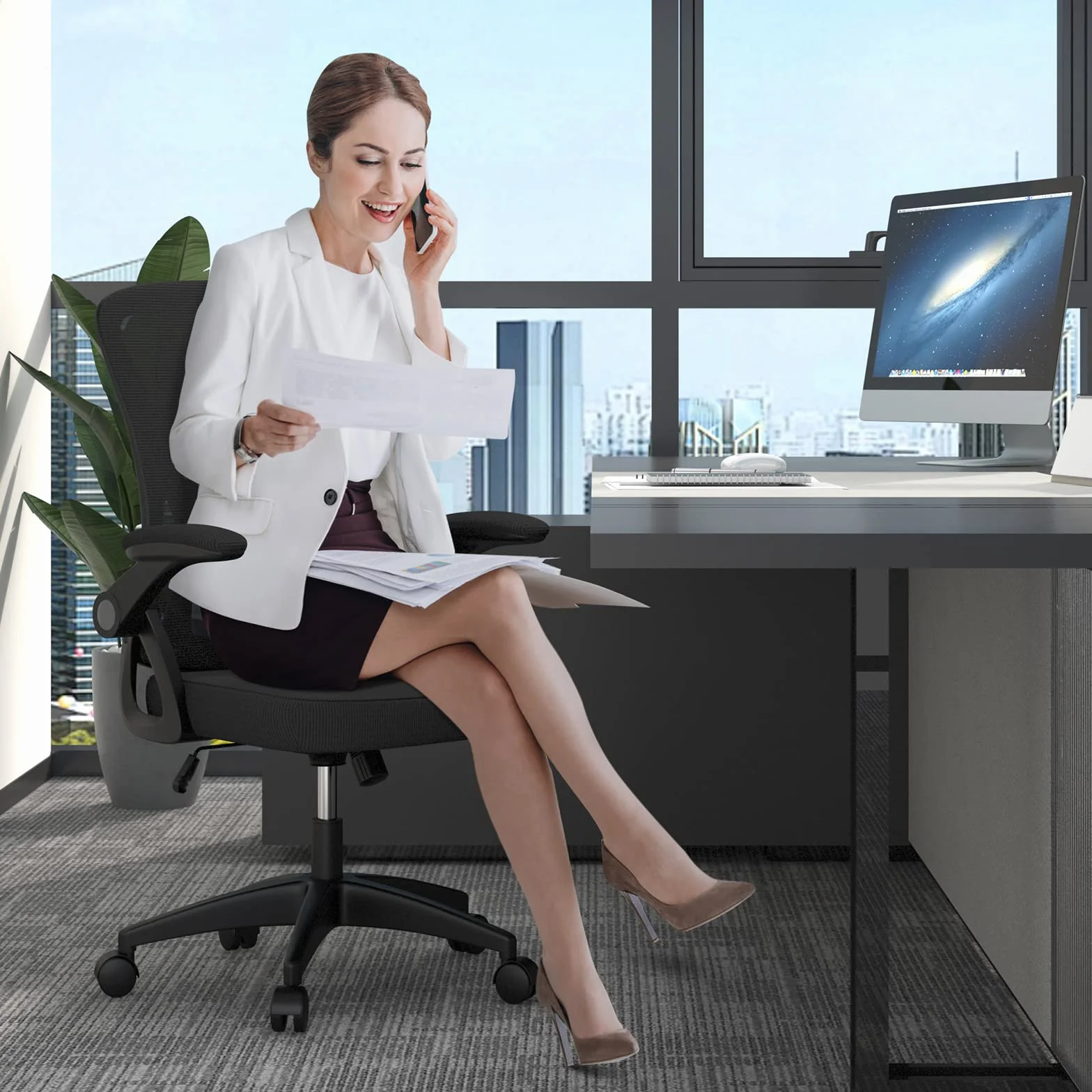 Fauteuil de Bureau en Maille Respirante avec Accoudoir Relevable et Soutien Lombaire, Noir