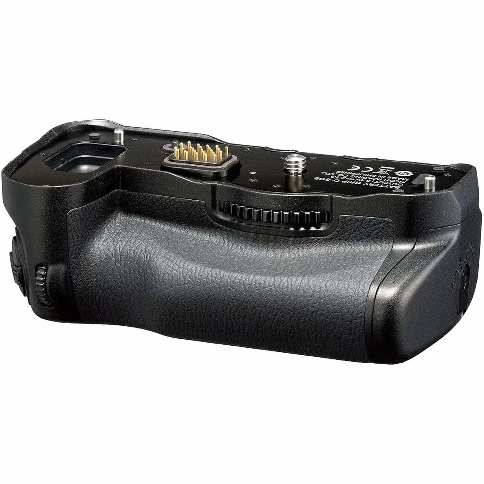Pentax K-3 Mark III APS-C DSLR zestaw - z uchwytem baterii, 2 baterie, czarny