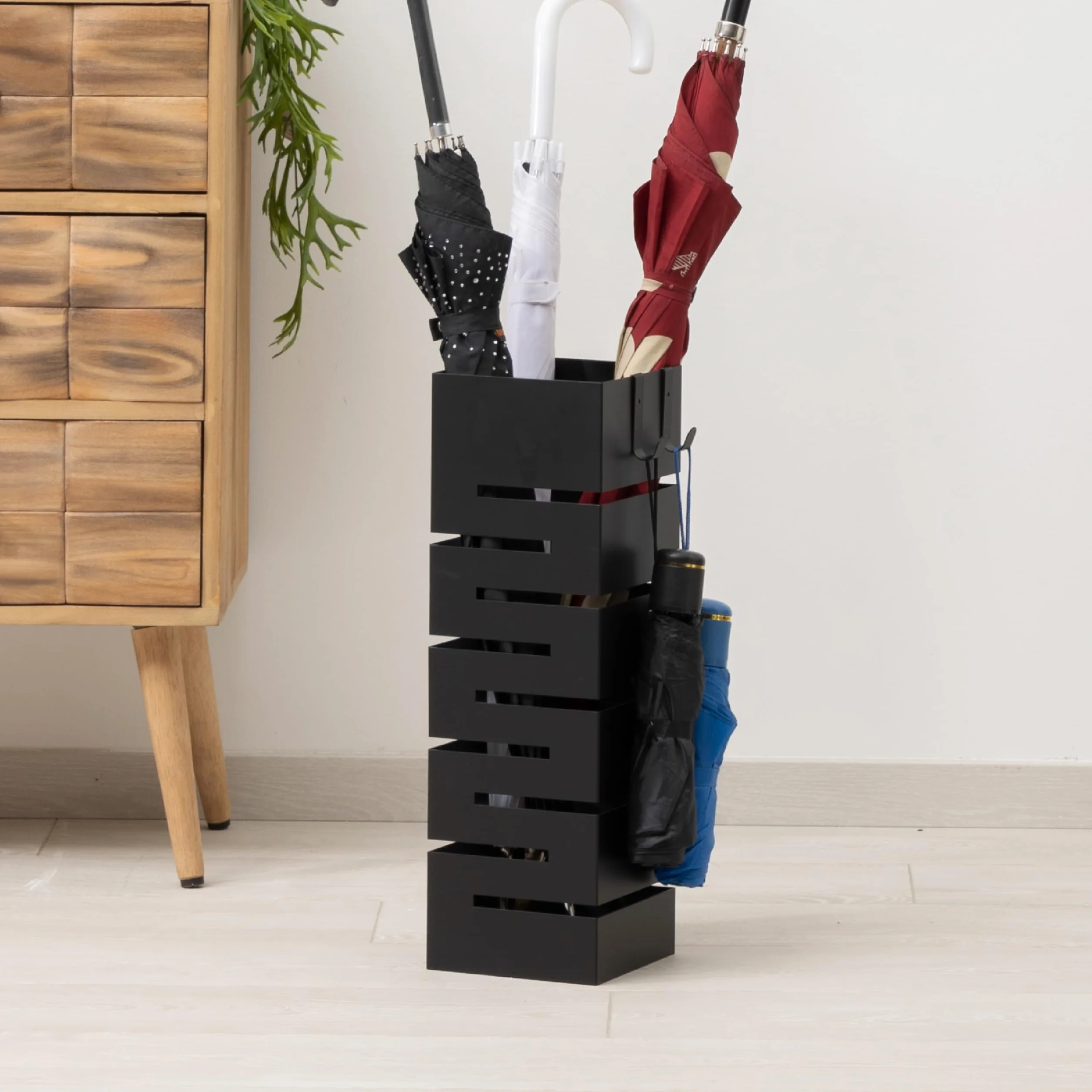 Baroni Home Porte Parapluie Carré Métal Moderne avec Sculpture et Bac d'égouttement Amovible Noir 49x15,5x15,5 cm