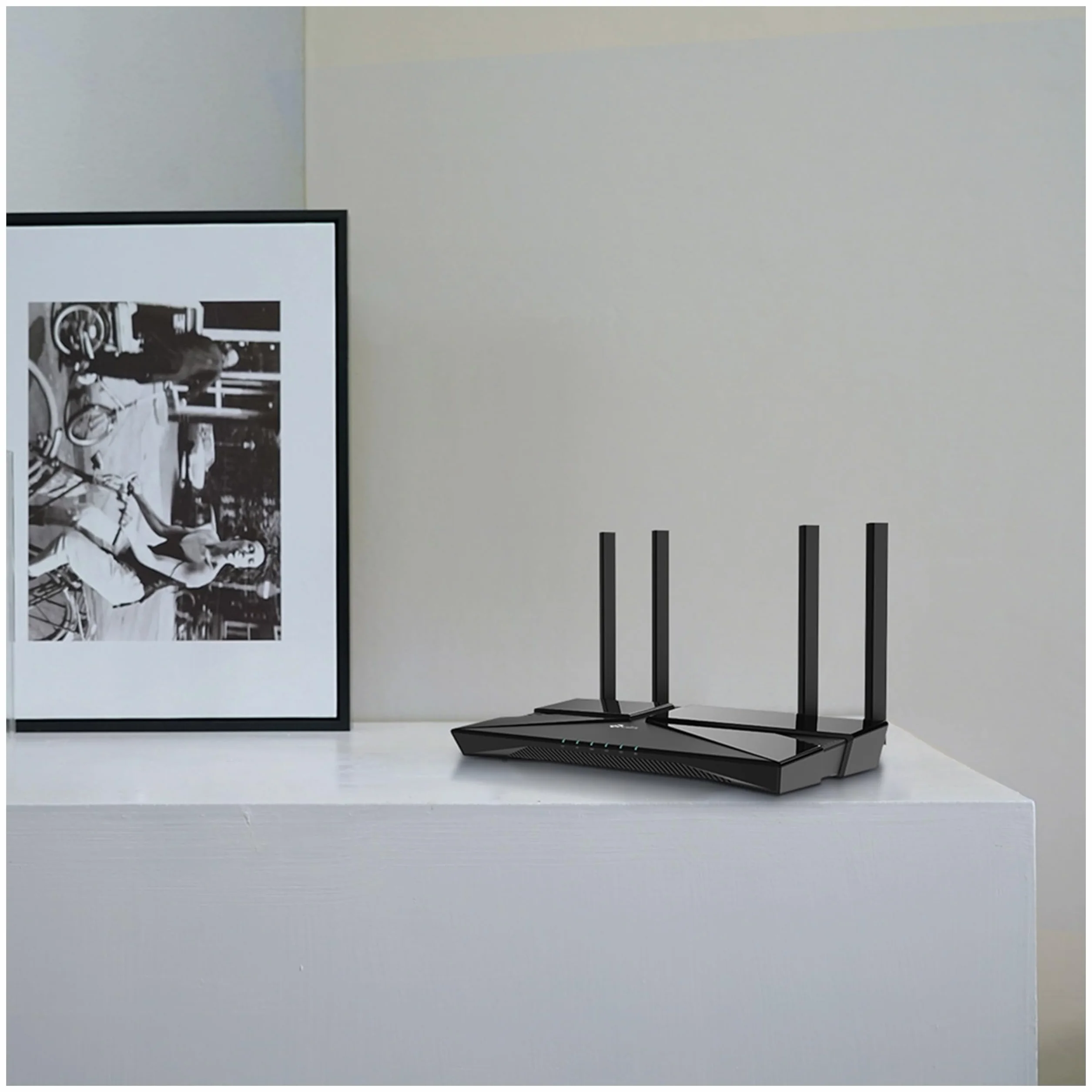 TP-Link Archer AX23, Router WiFi 6 AX1800, Dwupasmowy 5 GHz i 2.4 GHz, 4 anteny wysokiego zysku, OFDMA i MU-MIMO, Porty Gigabit, Wsparcie OneMesh, Kontrola rodzicielska, Kompatybilny z Alexa, Czarny