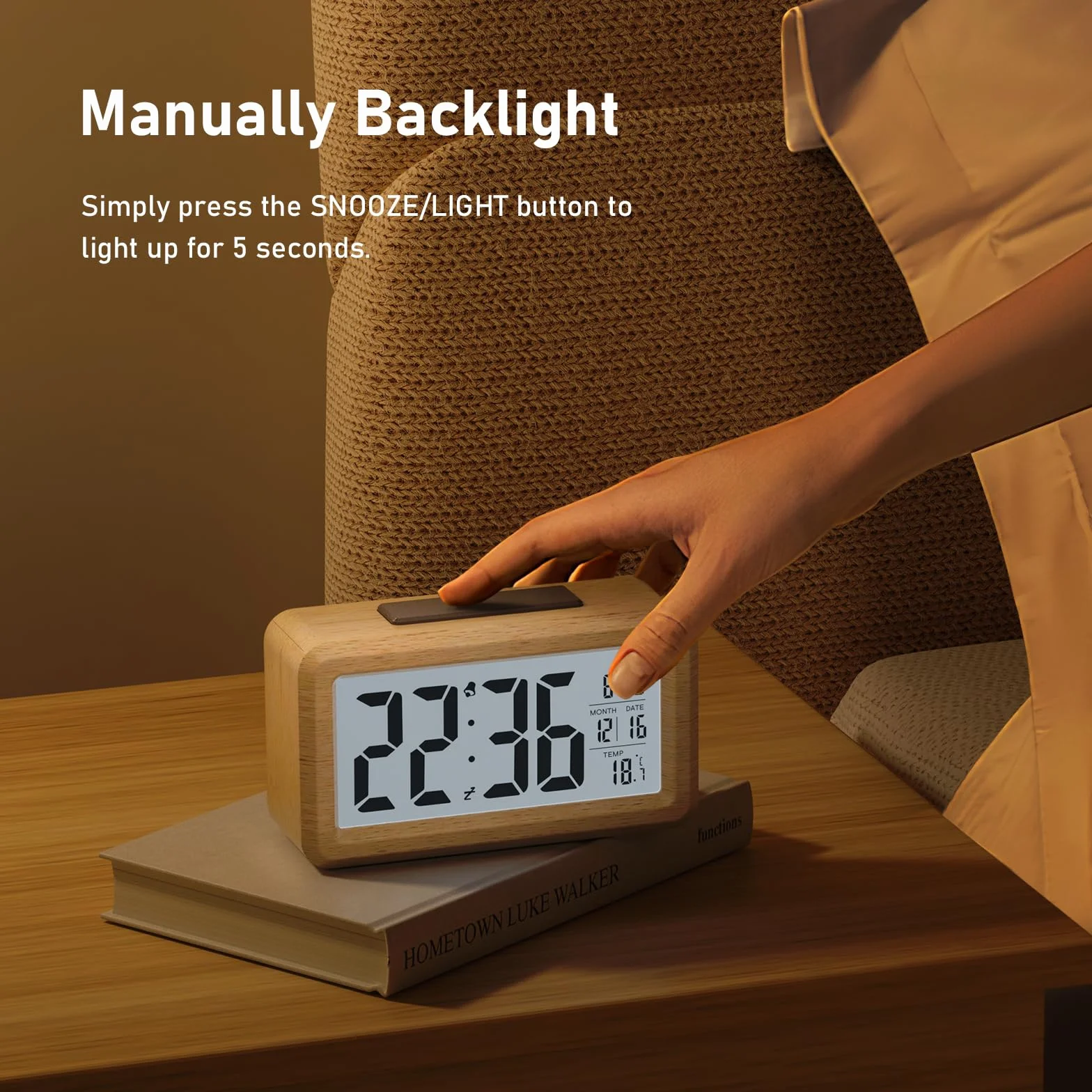 Réveil Numérique en Bois avec Grand Écran LCD, Rétroéclairage, Date, Température, Capteur de Lumière, Snooze, 3 Piles AAA Incluses