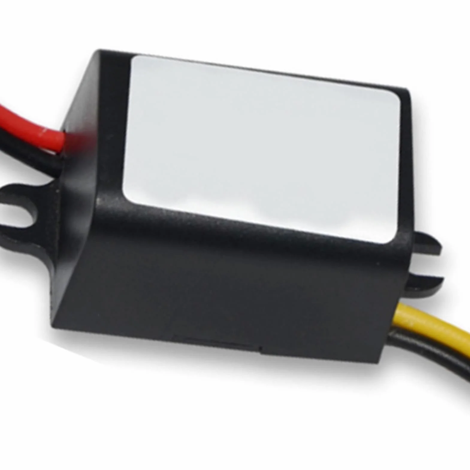 Wysoka wydajność od 12 V do 9 V 2A Kongresy Power Converter Wielokrotne Zabezpieczanie Pieniądze Pieniądze dla Przywództwa Samochodu