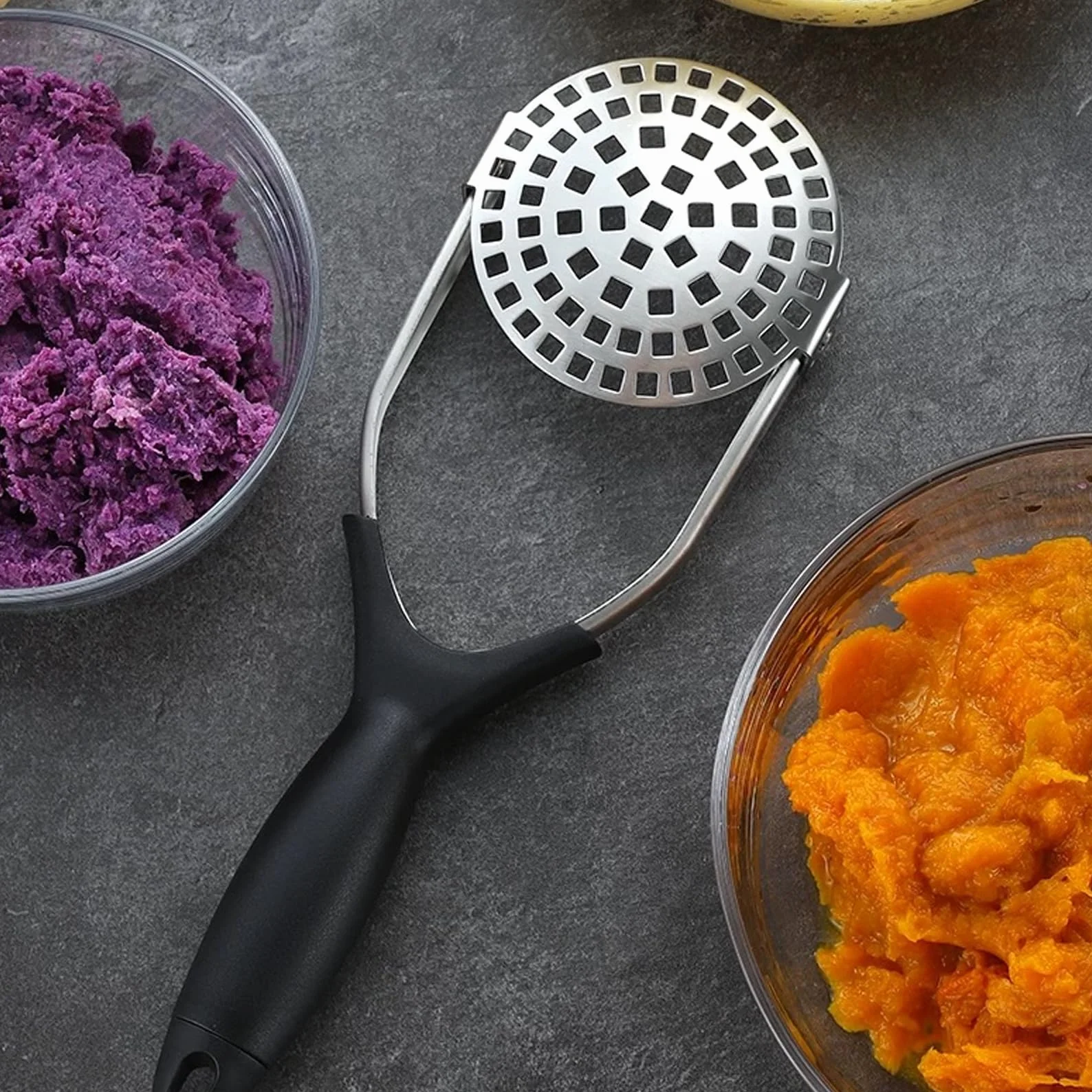 Presse-Purée en Acier Inoxydable Pliable, Ustensile de Cuisine Polyvalent pour Pommes de Terre et Légumes