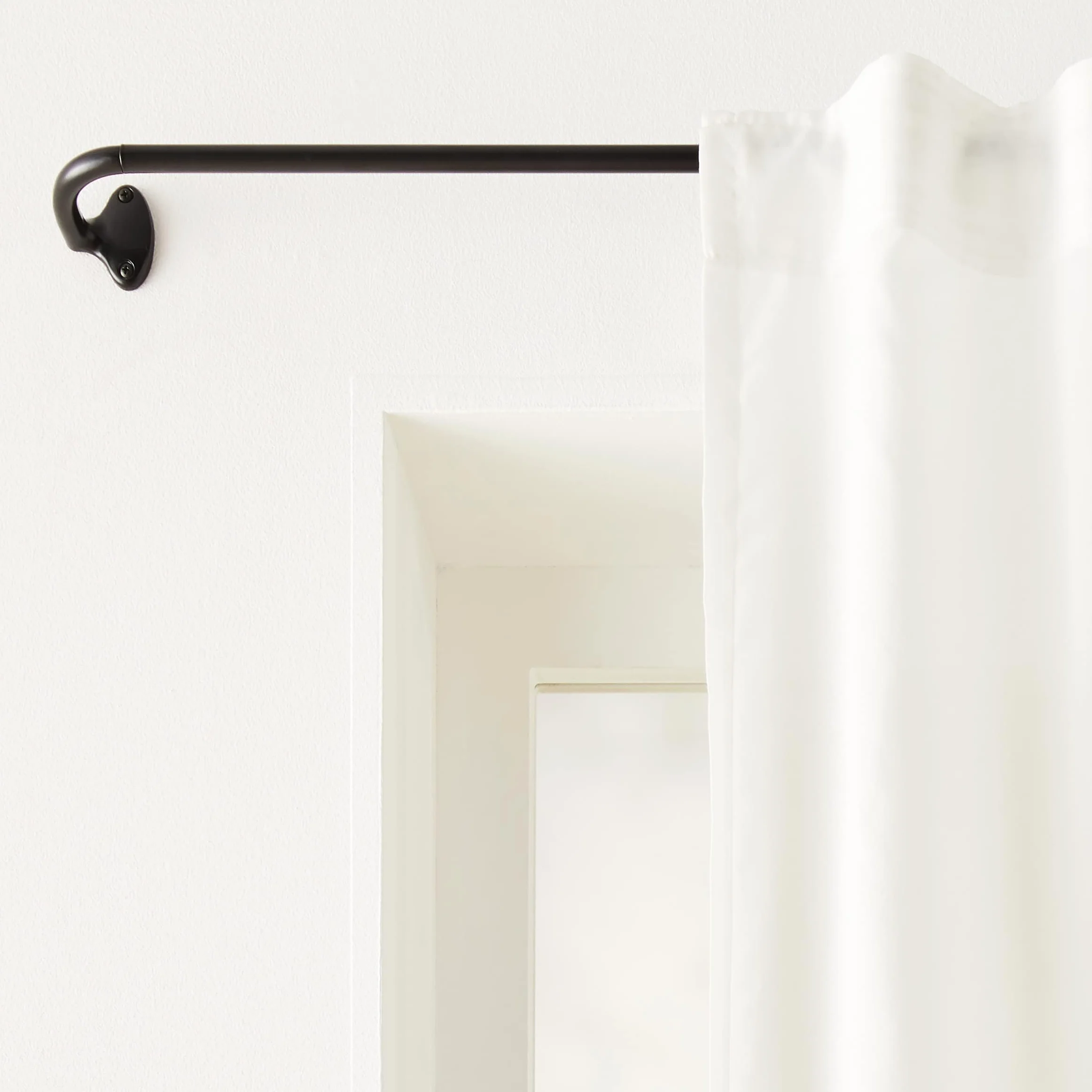 Amazon Basics Tringle à rideaux extensible d'intérieur 71-122 cm - Noir