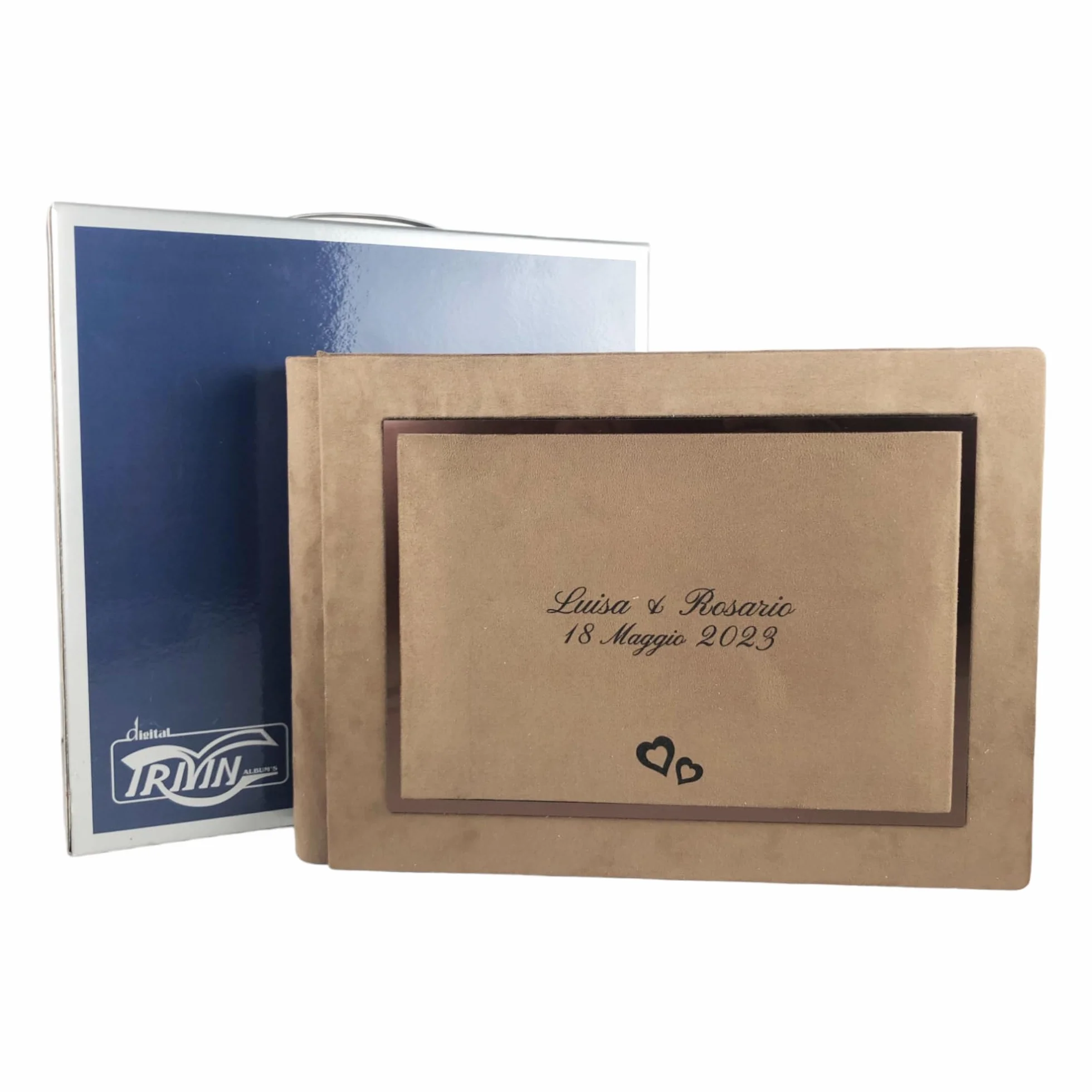 Album photo artisanal en tissu Alcantara personnalisable avec gravure Chameaux