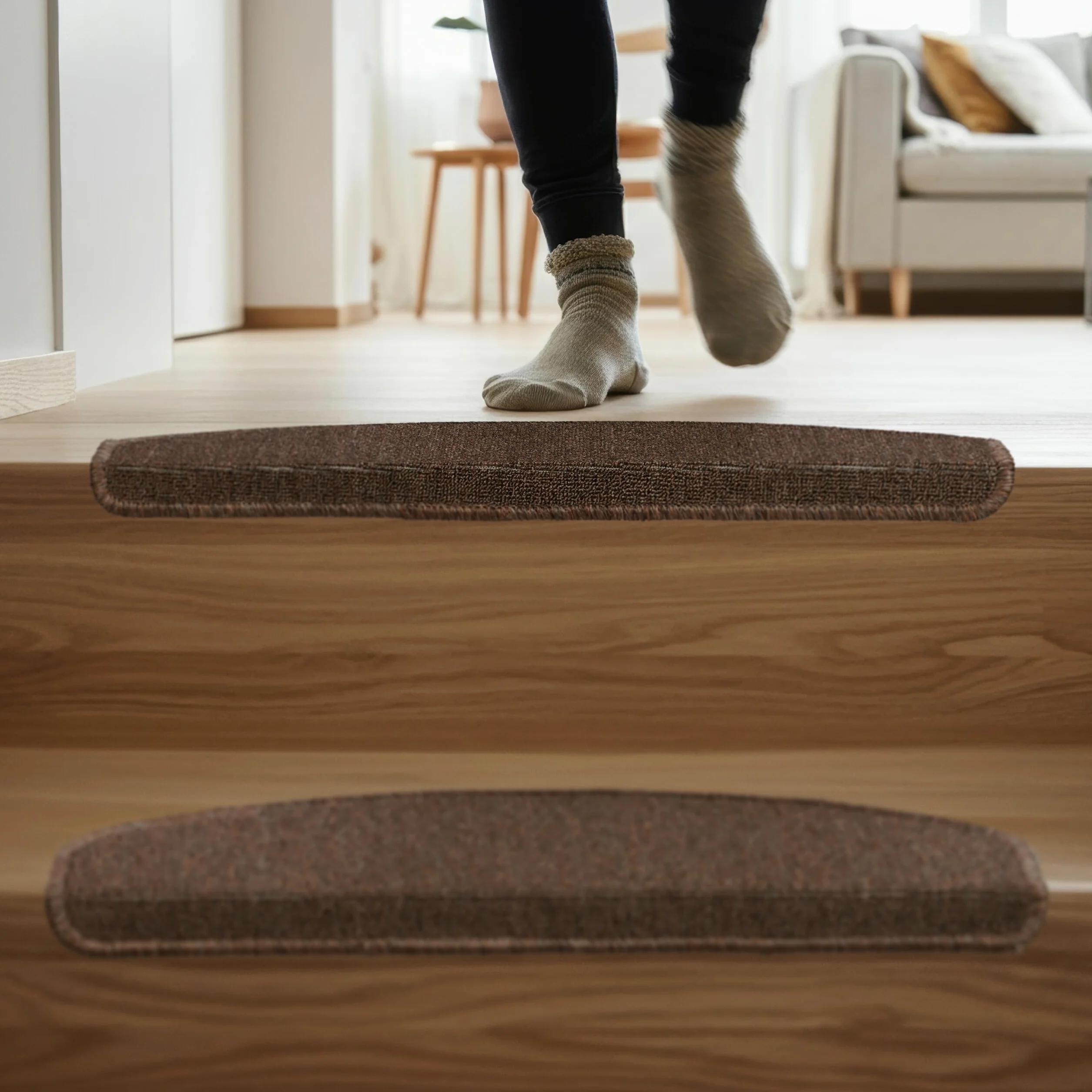 Relaxdays Marchette d'escalier semicirculaire Auto-adhésive Lot de 15 65 x 24 cm Marron foncé