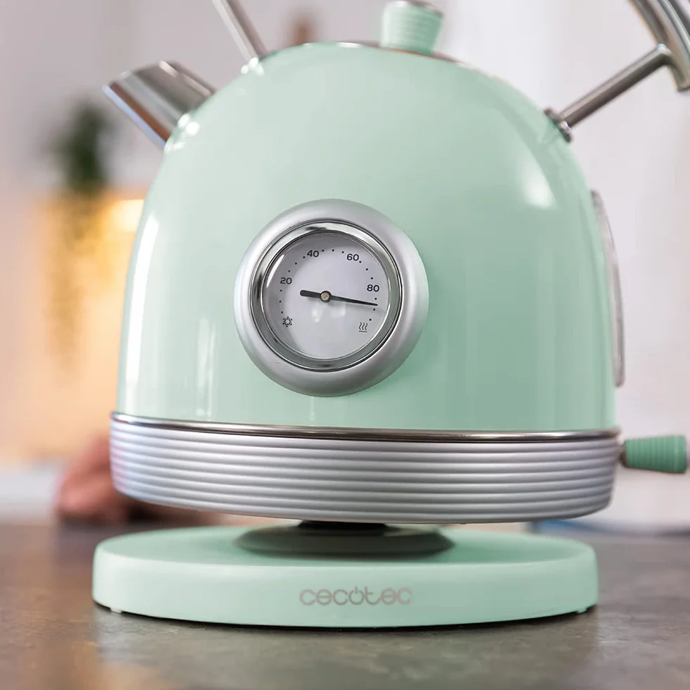 Cecotec Bouilloire électrique ThermoSense 420 Light Green. Capacité de 1,8 litres, 2200 W, compteur de température, base 360°, acier inoxydable, style vintage, vert
