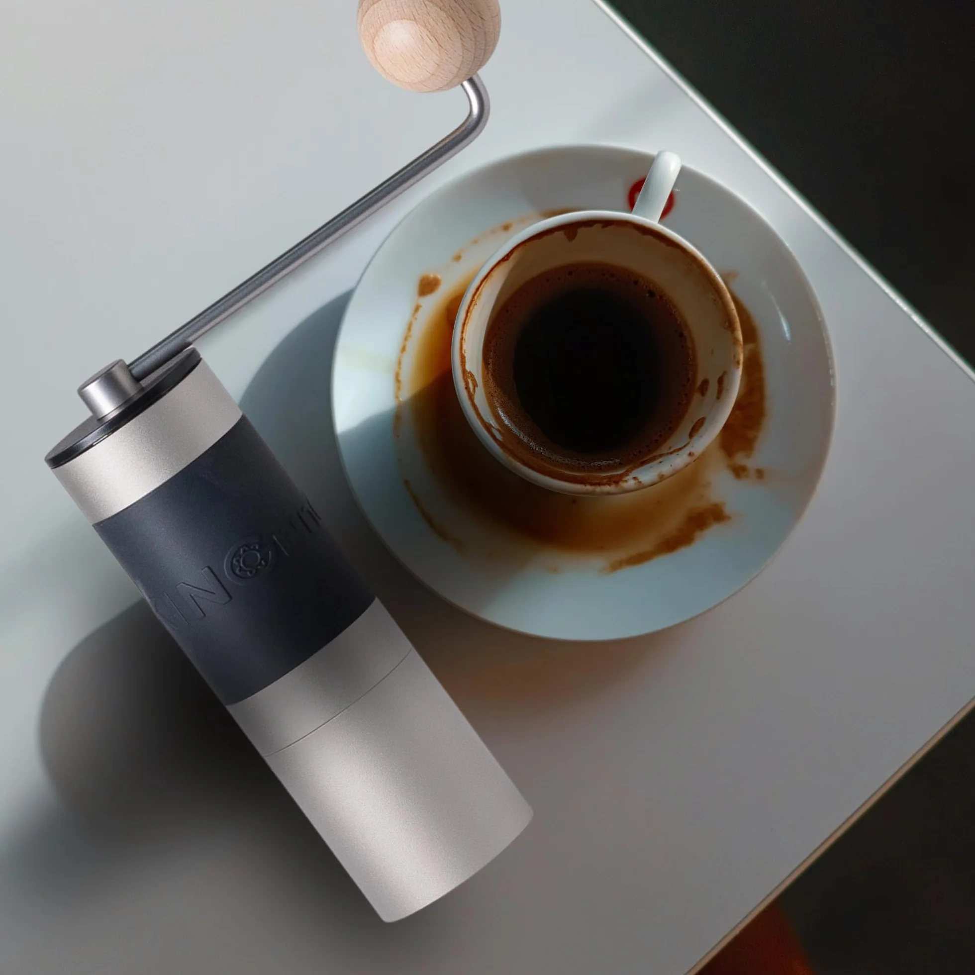 【Argenté】KINGrinder K2 moulin à café manuel avec 140 niveaux de mouture réglables pour French Press, filtre et espresso, capacité 20–25 g
