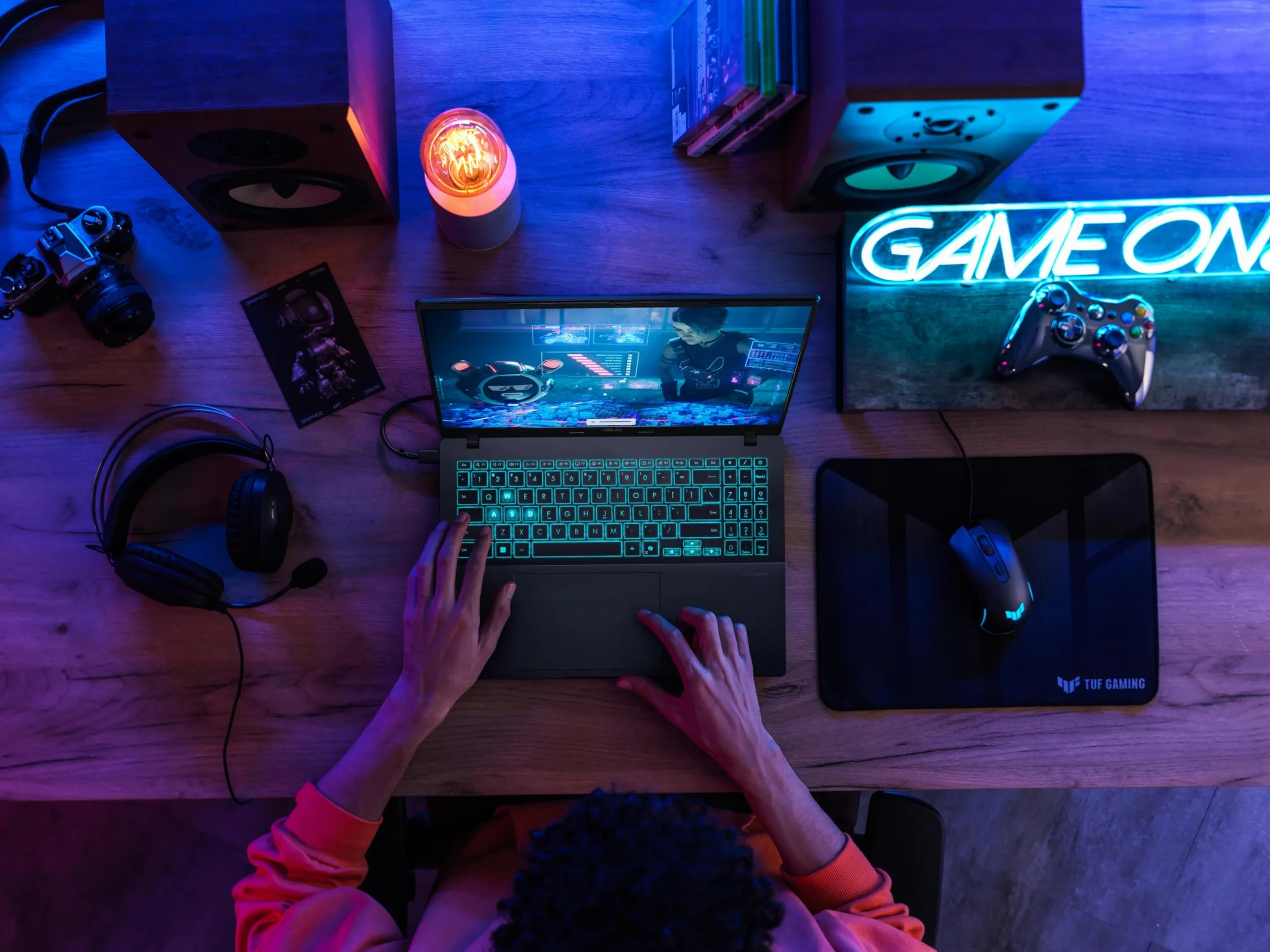 ASUS V16 V3607VM laptop gamingowy, wyświetlacz 16" WUXGA 16:10 144 Hz IPS, Intel Core 7 240H, 16 GB RAM, 1 TB SSD, NVIDIA RTX 5060, Win11 Home, QWERTZ, czarny, 3 miesiące GamePass