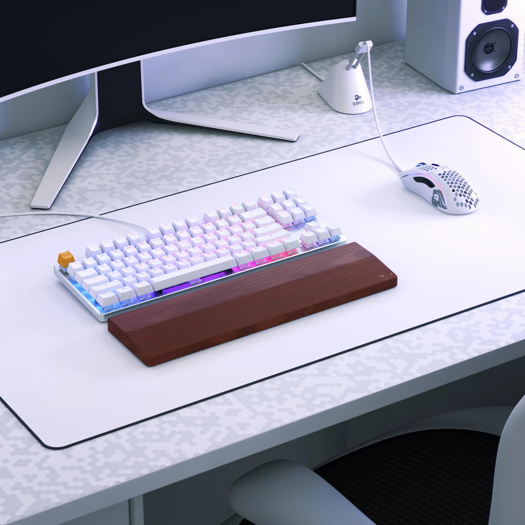 Glorious GMMK TKL (85%) – gamingowa klawiatura mechaniczna, przełączniki Gateron Brown (dotykowe), klawisze doubleshot, RGB, hot swap i konfigurowalna, układ TKL, amerykański układ QWERTY - Biały