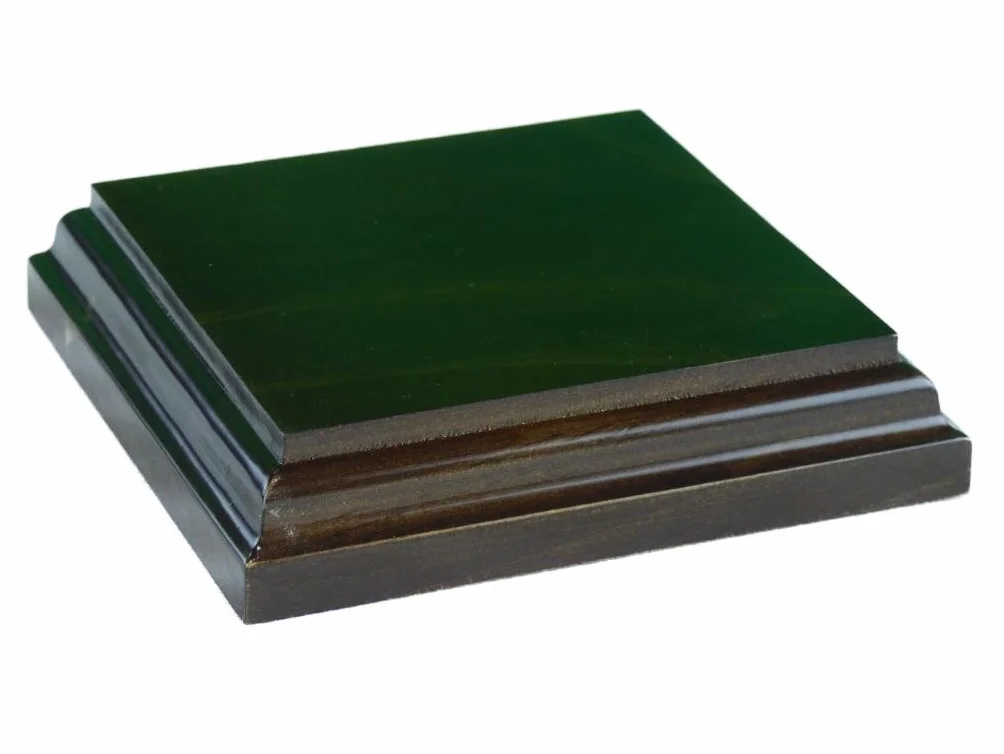 Socle en bois verni noyer 11x11 cm