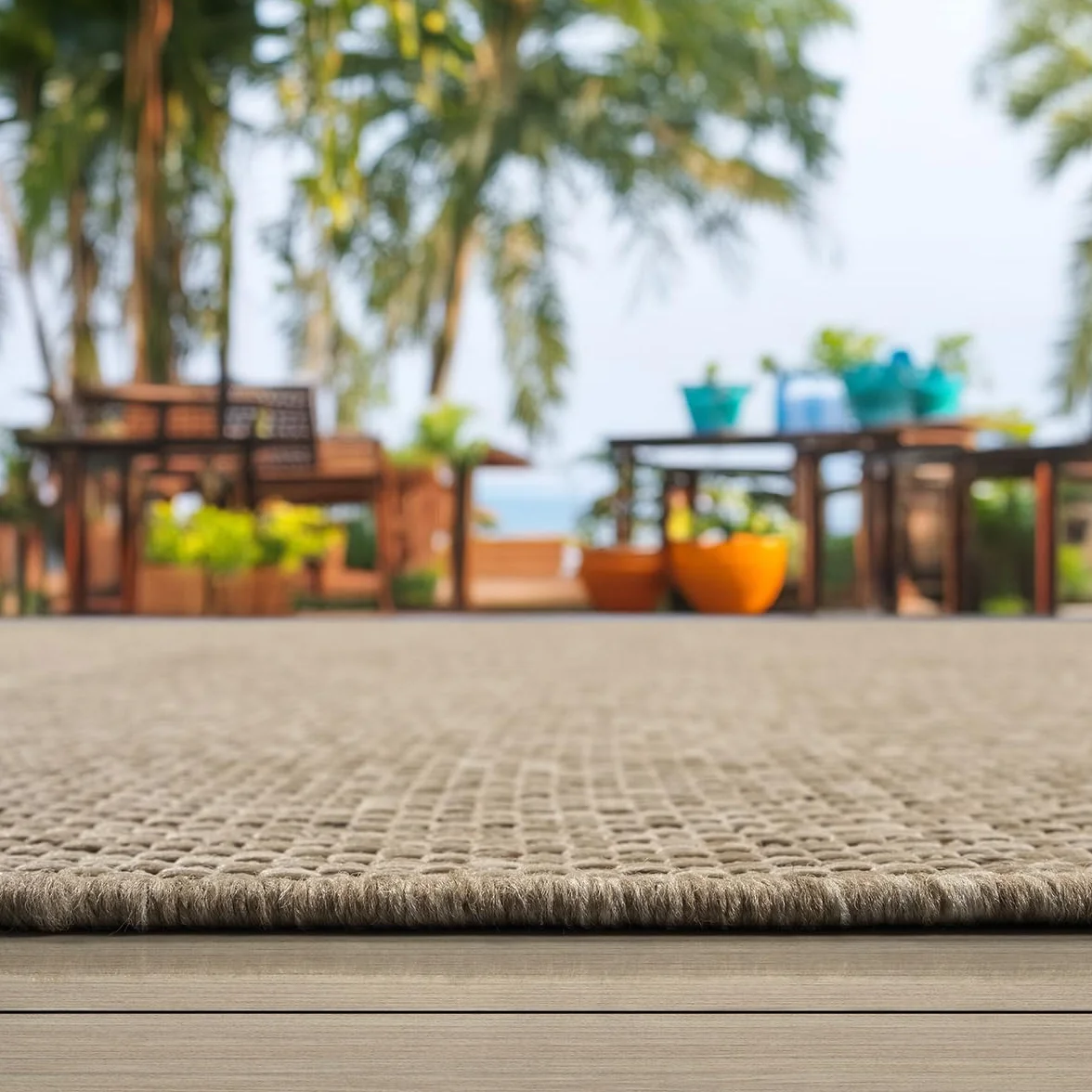 Tapis d'intérieur Moderne Mistra 140 x 200 cm, Durable et Facile à Nettoyer pour Salon, Cuisine