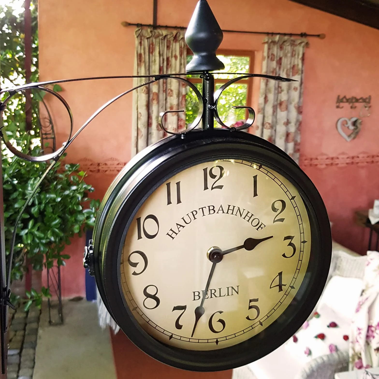 Monzana Horloge Murale Double Face Silencieuse Vintage New-Yorkaise Grand Central Métallique Noir
