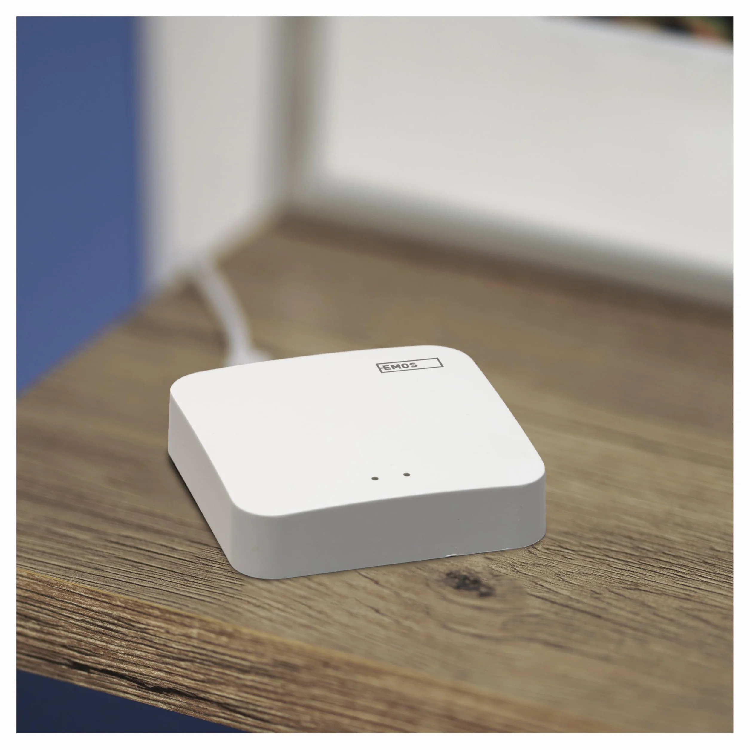 EMOS GoSmart ZigBee Gateway IP-1000Z, Smart Home Hub kompatybilny z Tuya, Smart Life, obsługuje Bluetooth, WiFi 2,4 GHz, 6 x 6 cm, biały