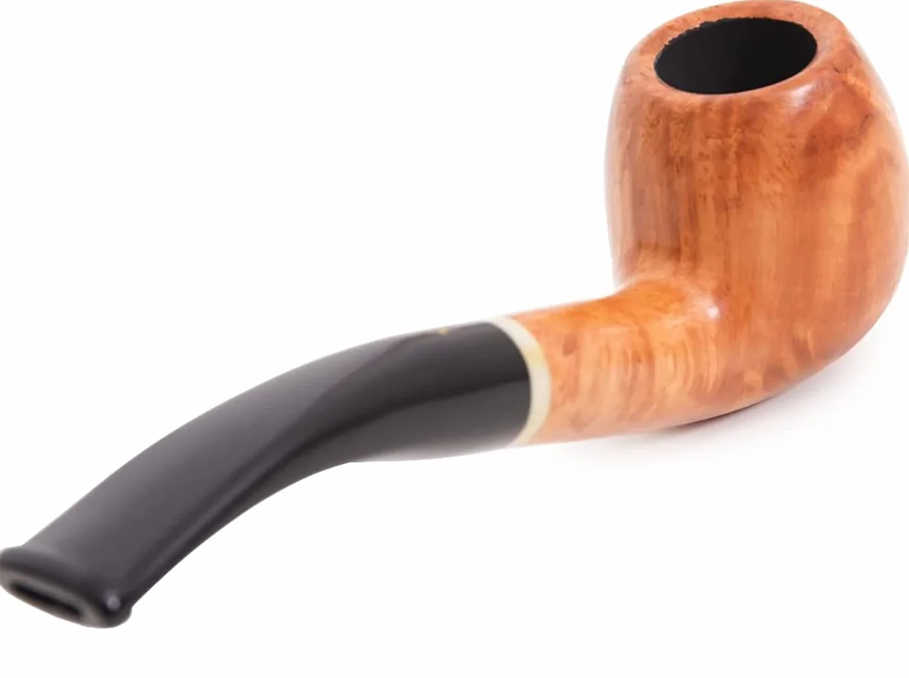Pipe à Tabac Savinelli Primo Fumo modèle 626 trou 6mm, finition lisse naturelle en bois de bruyère, anneau chiné, complète avec étui en velours Savinelli