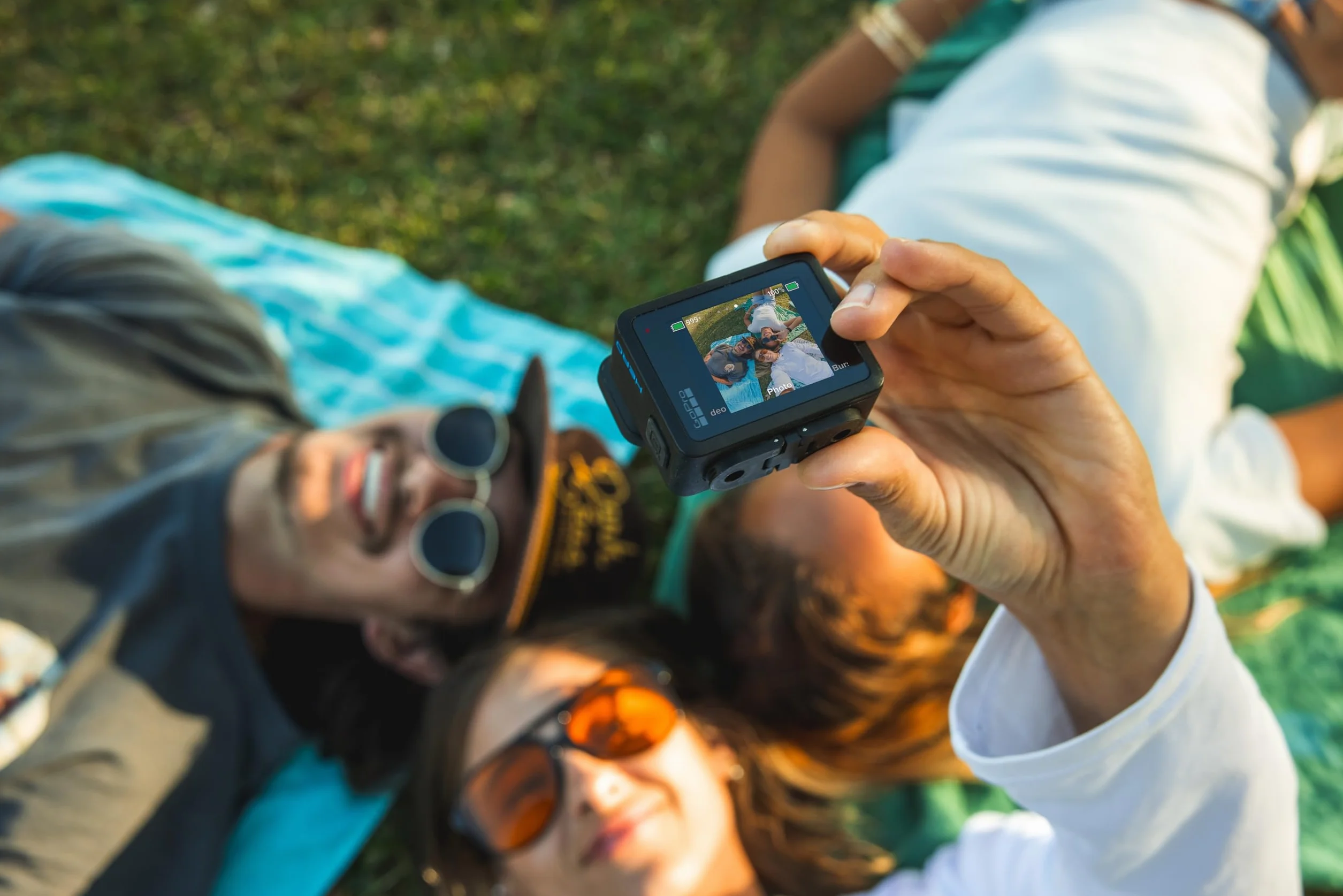 GoPro HERO – Kompaktowa wodoodporna kamera akcji z wideo 4K Ultra HD, zdjęciami 12 MP, ekranem dotykowym