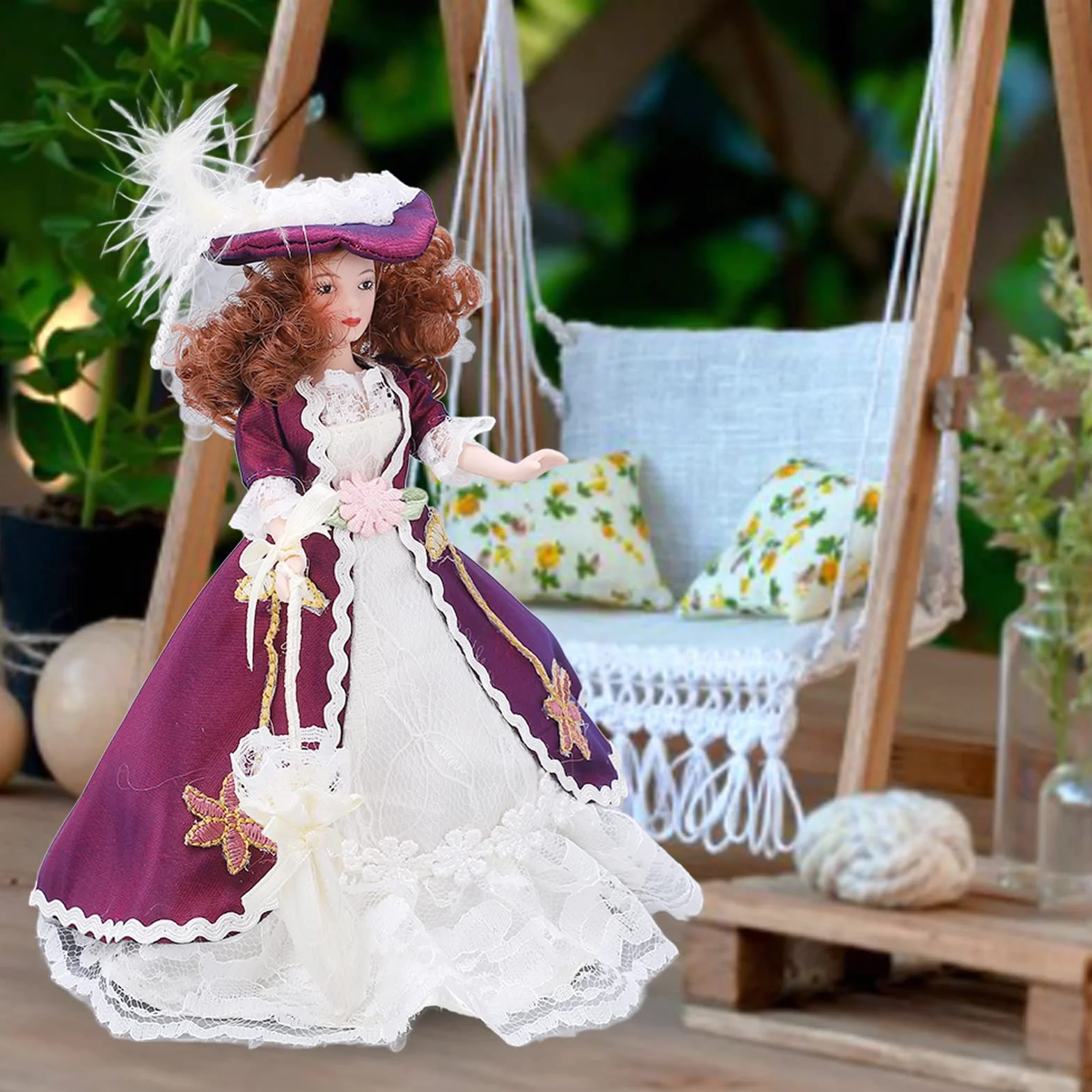 Personnes Miniatures en Porcelaine Victorienne Jupe Foncée Chapeau Femme Poupée en Céramique pour Décoration de Maison de Poupée