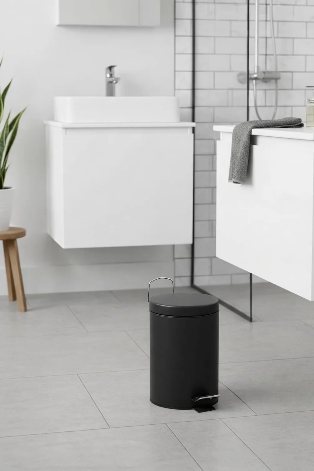 Poubelle Cosmétique Salle de Bain Acier Inoxydable 3L Noir Mat - Poubelle à Pédale Compacte
