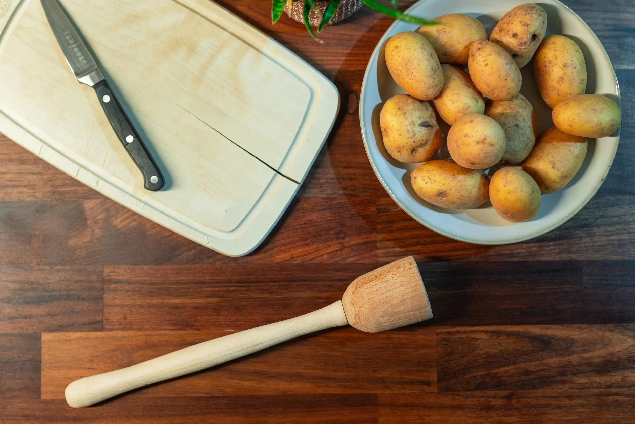 Chinchilla® Presse-purée en bois de hêtre marron écologique pour pommes de terre et légumes ergonomique