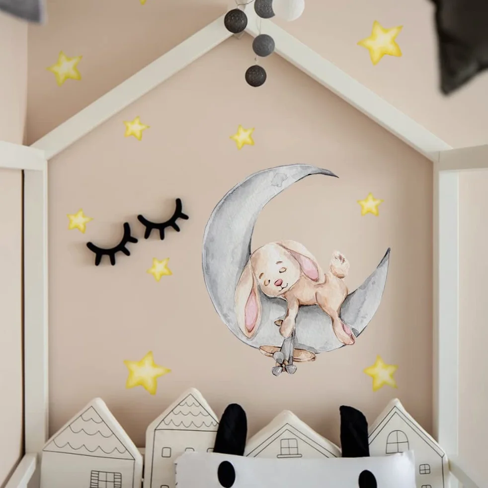 WandSticker4U Stickers Muraux Enfants LAPIN SUR LA LUNE 58x48 cm Autocollants Décoratifs Animaux Forêt Étoiles