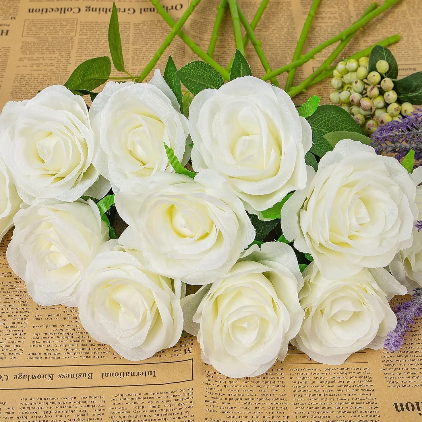 Roses Artificielles Blanches en Soie 12 Pièces Décoration Mariage Jardin