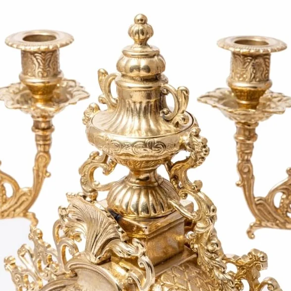 Triptyque horloge baroque en laiton poli avec candélabres françaises