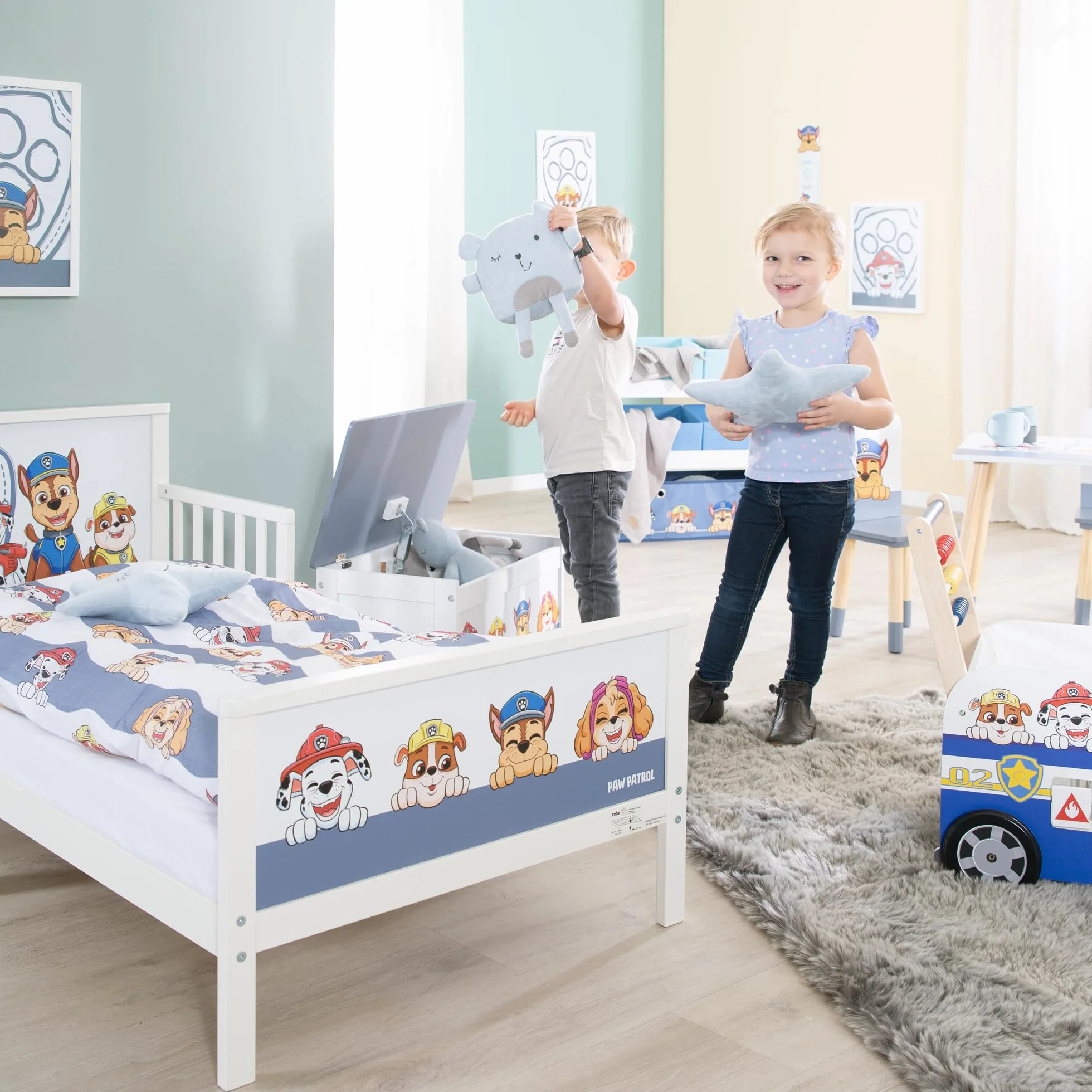 roba Paw Patrol Lit Montessori 70 x 140 cm avec Barrières de Sécurité pour Enfant Jusqu'à 7 Ans + Sommier et Linge de Lit - Blanc/Motif Chiens Chase Marcus Ruben Stella