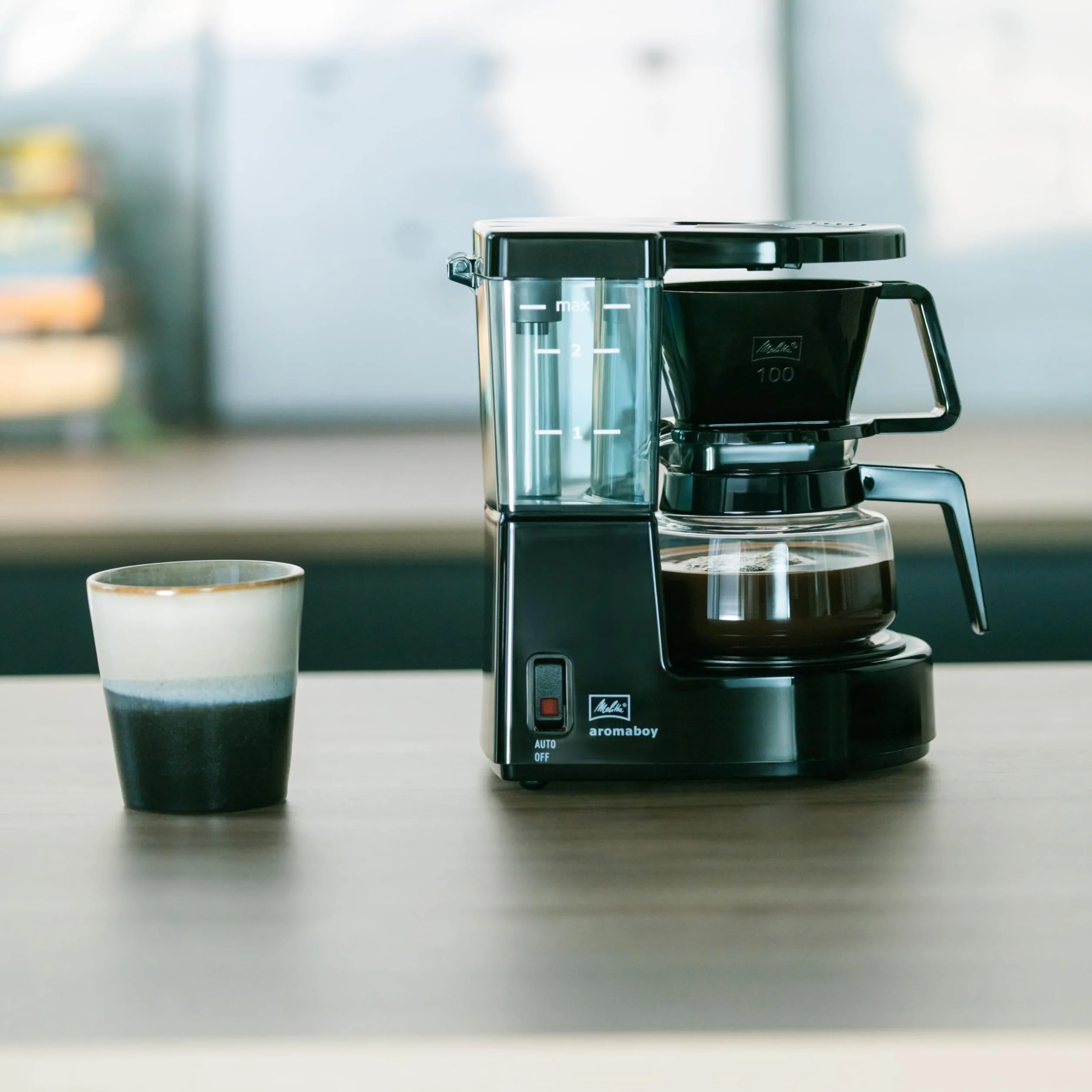 Melitta, Cafetière Filtre AROMABOY 0,25L Blanc, Design Compact, Température d'Infusion Optimale, Fonction Arrêt automatique, Porte-filtres 100 pour 2 tasses,1015-01,500W
