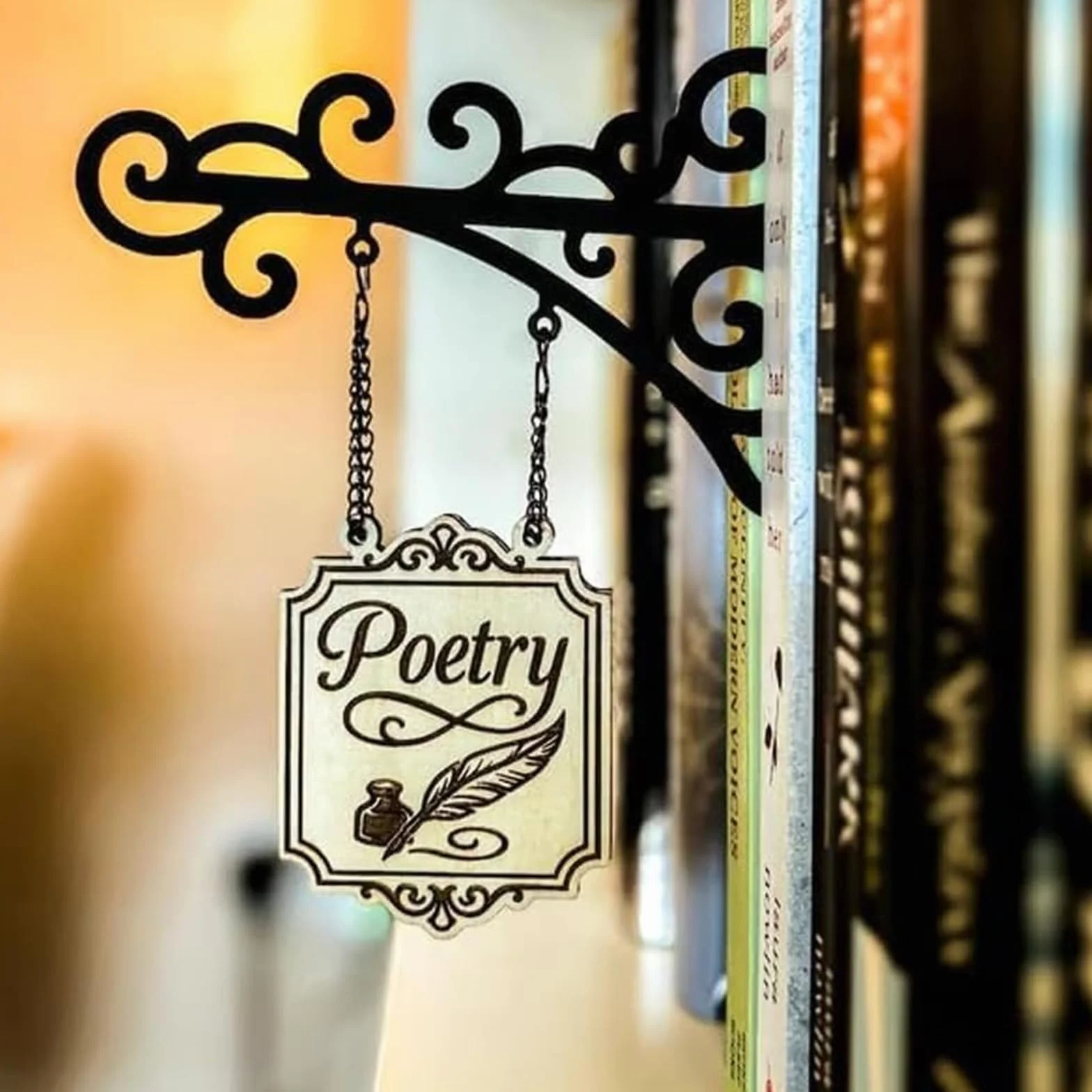 Book Nook Tavern Panneaux – Étiquettes de Genre Artisanales avec Supports Suspendus, Décoration de Bibliothèque