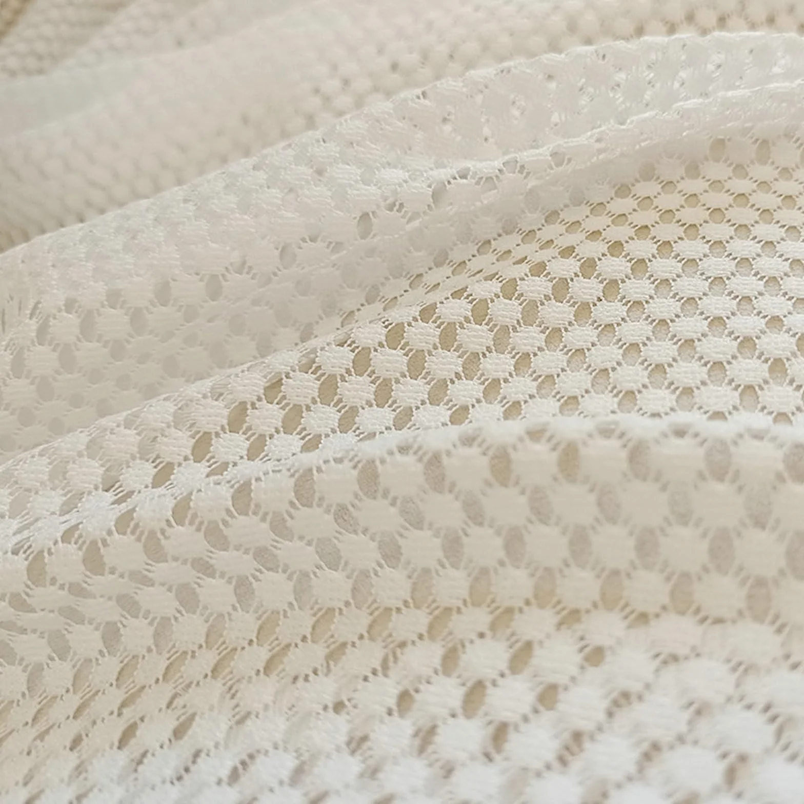 Daesar Paire de Rideaux Voilage Beige 107x160CM, Rideau Semi Transparent à Oeillets Point Rond Creux Dentelle, Uni Polyester Fenêtre Moderne Salon