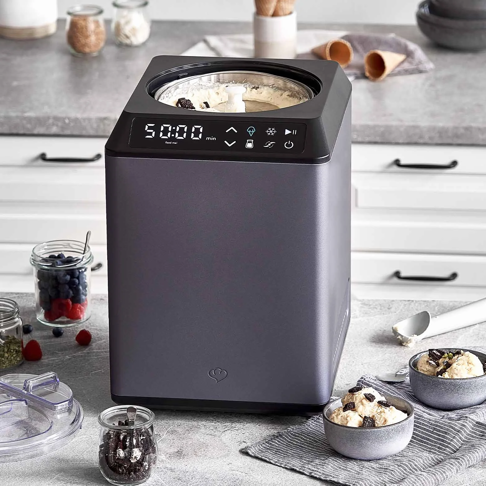 SPRINGLANE sorbetière & yaourtière Erika 2,5 L avec compresseur auto-refroidissant 250 W, sorbetière en acier inoxydable (Noir avec réservoir à glace, 2,5 L)