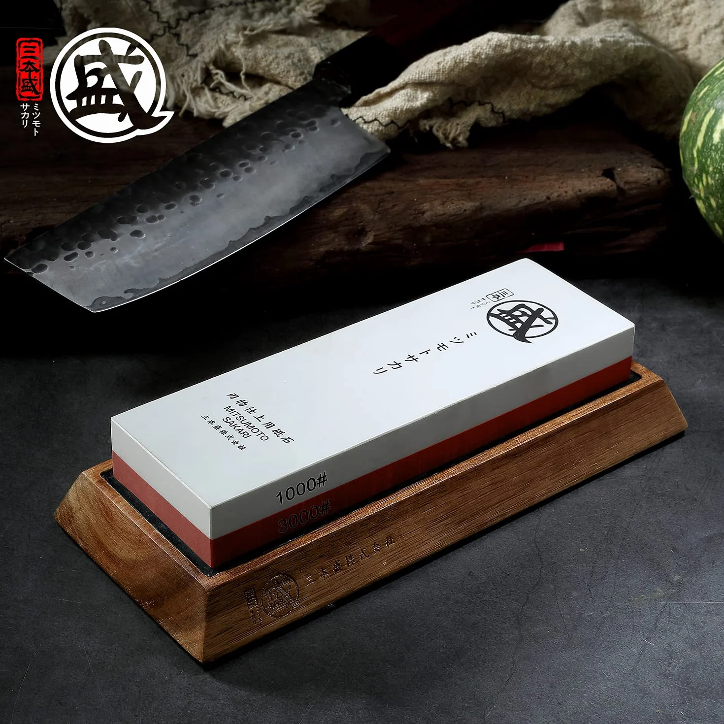 MITSUMOTO SAKARI Pierre a Aiguiser Japonaise, Aiguiseur Couteaux Professionnel 1000/3000 Grit, Aiguiseur Couteaux Base en Bambou Antidérapante pour Sièges