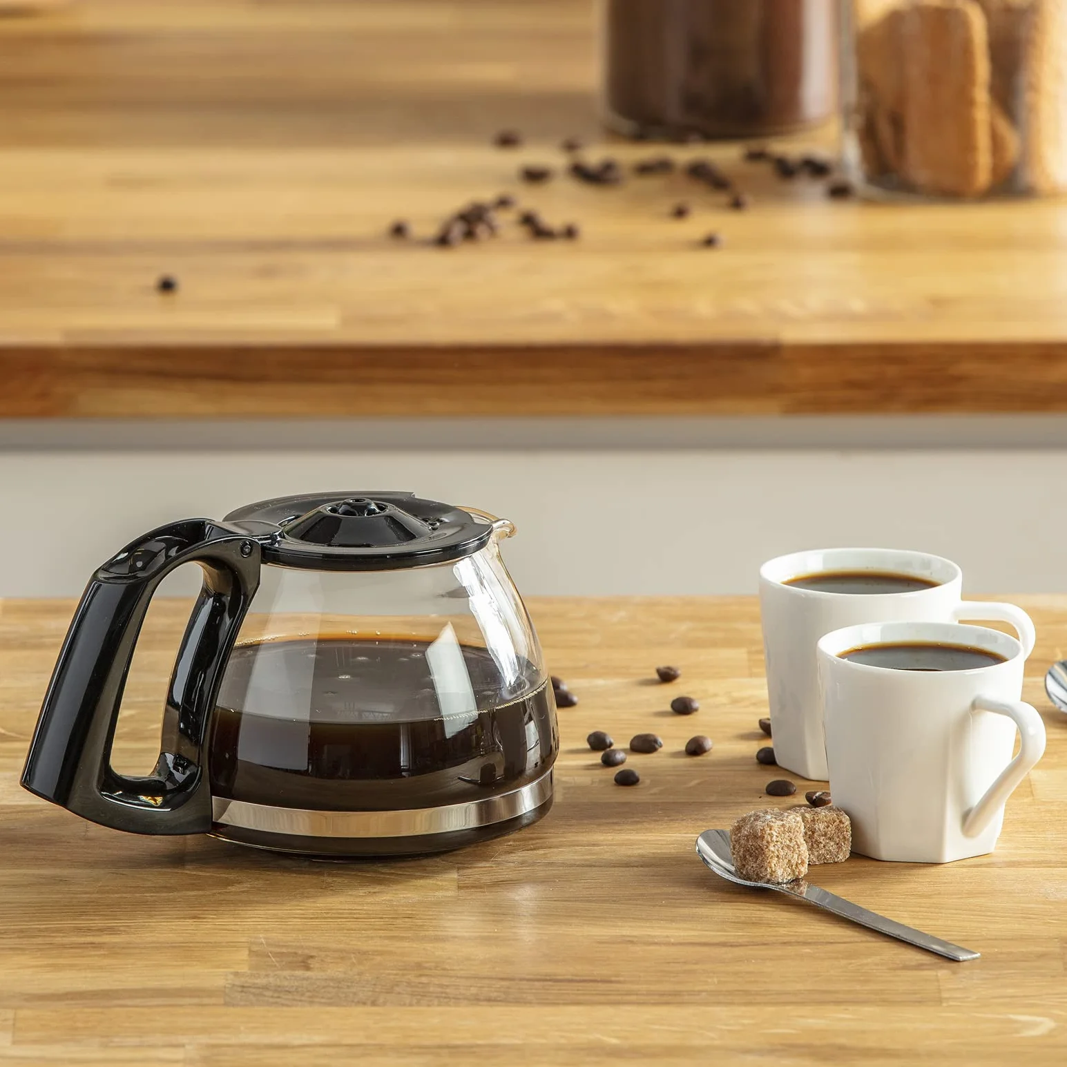 Moulinex Subito Cafetière filtre électrique, 0,6 L soit 6 tasses, Machine à café, Système anti goutte, Porte-filtre pivotant, Auto off 30 min FG150813, Noir/Inox