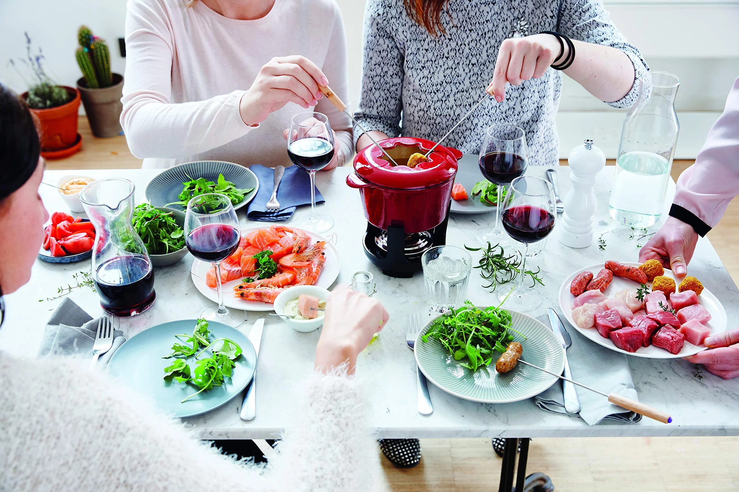Beka Arôme - Set à Fondue Bourguignonne en Fonte Émaillée - Rouge - 6 Fourchettes - Couvercle Anti-Éclaboussures