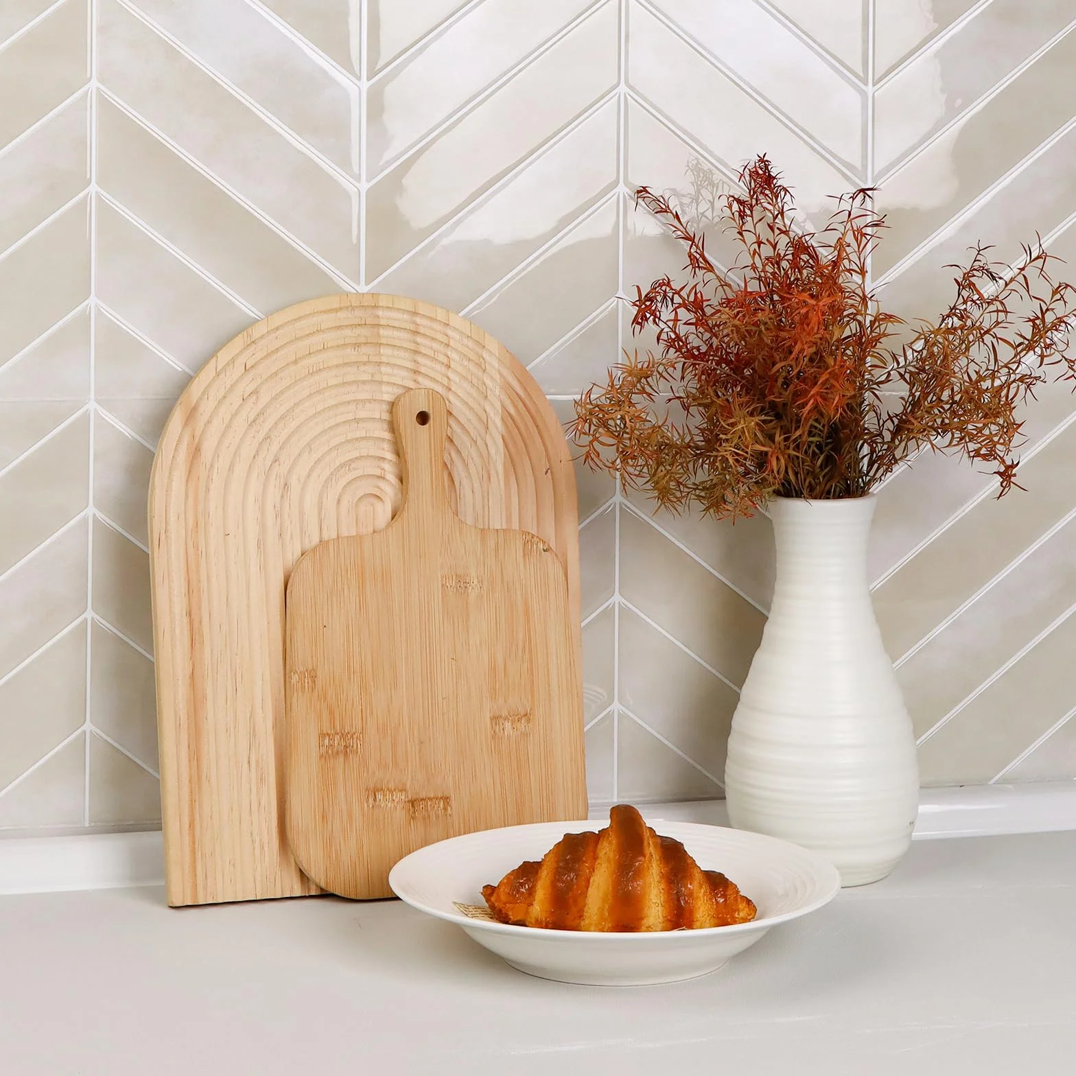 Alwayspon Lot de 10 feuilles 29x23 cm Beige Herringbone 3D Vinyle Autocollant effet carrelage à coller au mur, dosserets auto-adhésifs imperméables pour cuisine et salle de bain