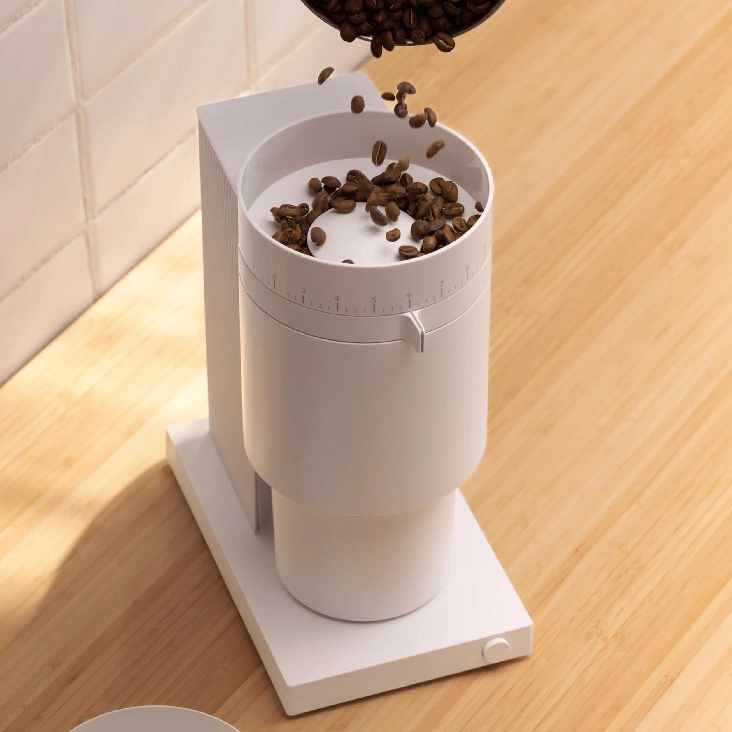 Moulin à café avec meule conique Fellow Opus - Moulin à café électrique tout usage - espresso, goutte-à-goutte, presse française et infusion à froid - Couleur Blanc mat