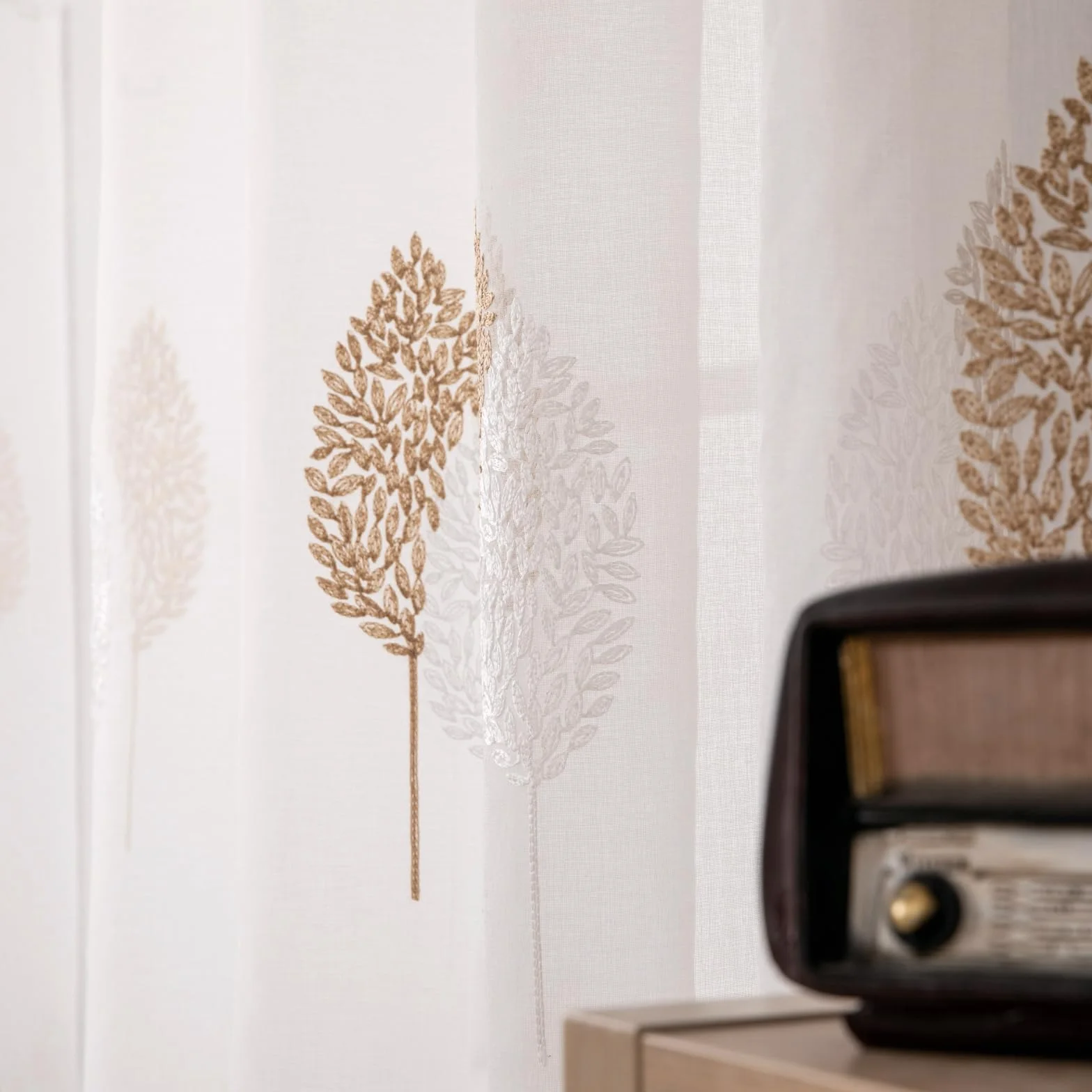 MIULEE Rideaux Voilage avec Beau Motif de Feuilles Brun et Blanc, Intérieurs Rideau Voile Brodé a Oeillets Largeur 140 CM Hauteur 225, Transparent Voilage Fenetre Design Moderne pour Chambre Salon