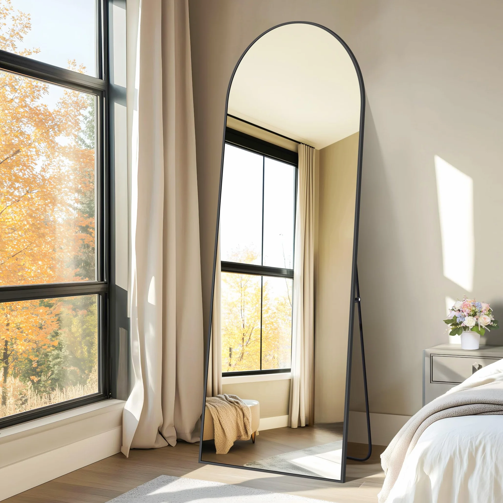 Miroir sur Pied 161 x 52 cm, Grand Miroir Mural en Pleine Longueur avec Cadre en Aluminium Noir, Miroir Arqué pour Salle de Bain, Chambre, Entrée et Couloir