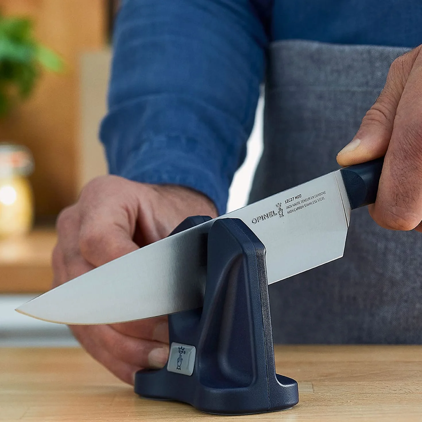 Opinel Petit Aiguiseur Manuel Angle Auto-Ajustable Tous Couteaux