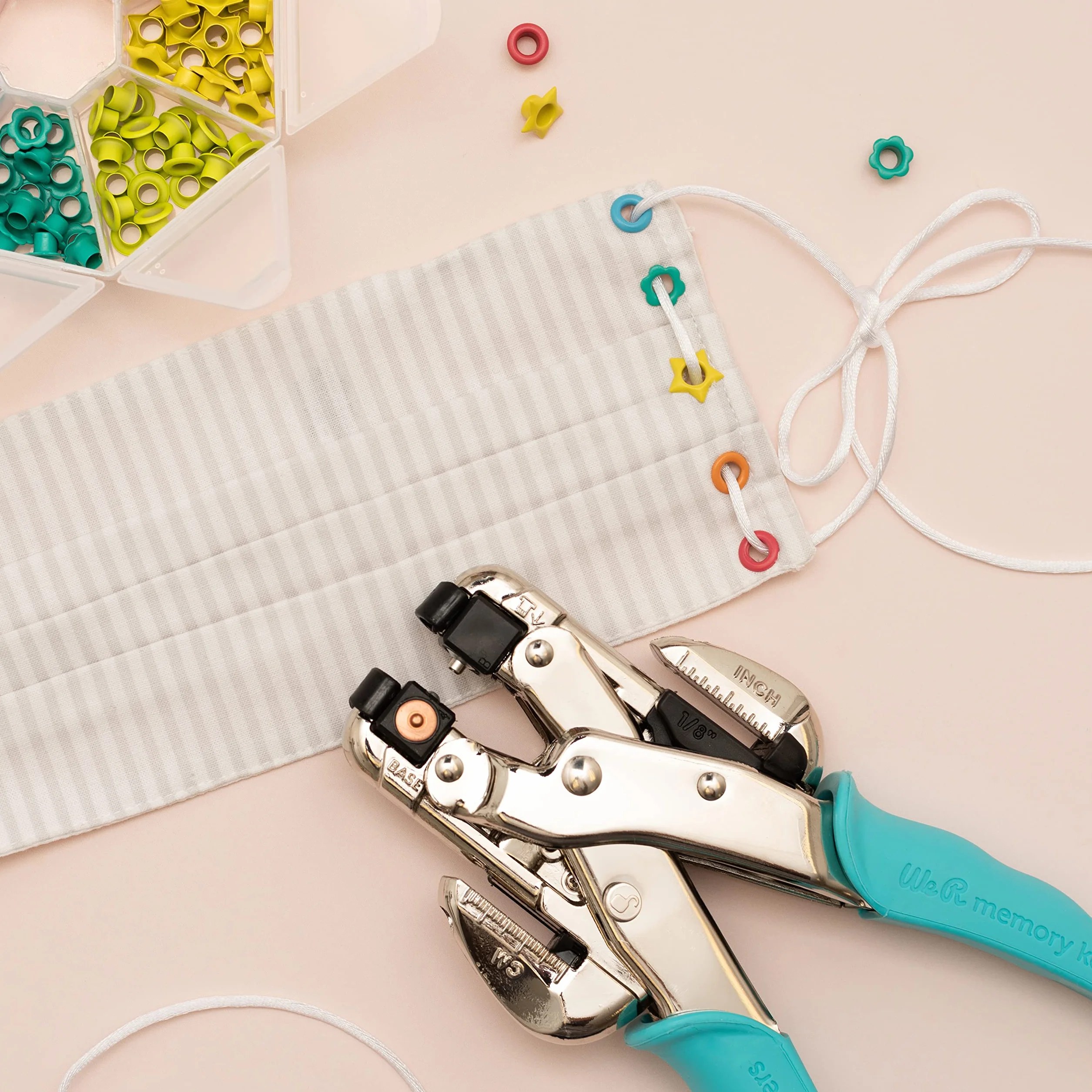 We R Memory Keepers WR70907-7 Crop-a-dile, Plastique, Bleu, 15,2 x 29,6 x 3,3 cm