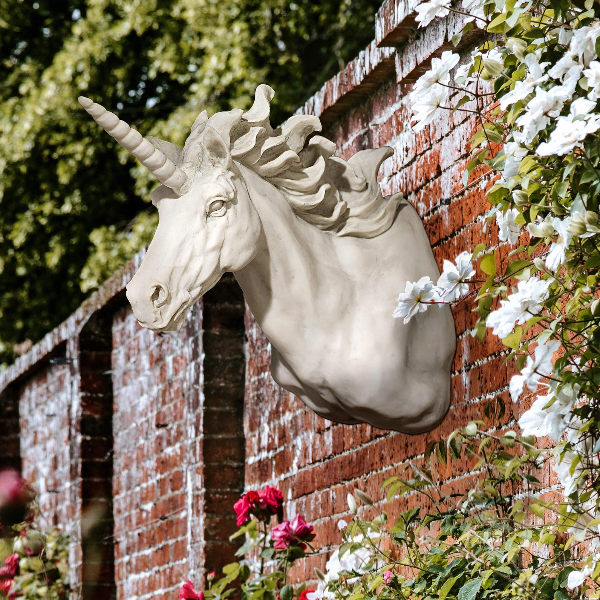 Design Toscano Sculpture murale trophée la licorne Alicorn, pierre ancienne