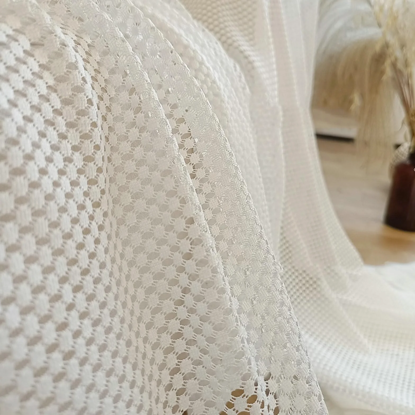 Daesar Paire de Rideaux Voilage Beige 107x160CM, Rideau Semi Transparent à Oeillets Point Rond Creux Dentelle, Uni Polyester Fenêtre Moderne Salon
