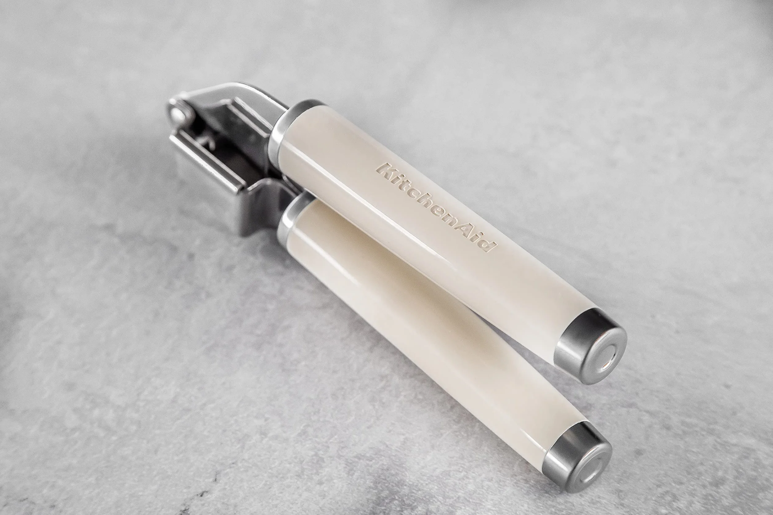 KitchenAid Presse-Ail Manuel en Inox Blanc Amande