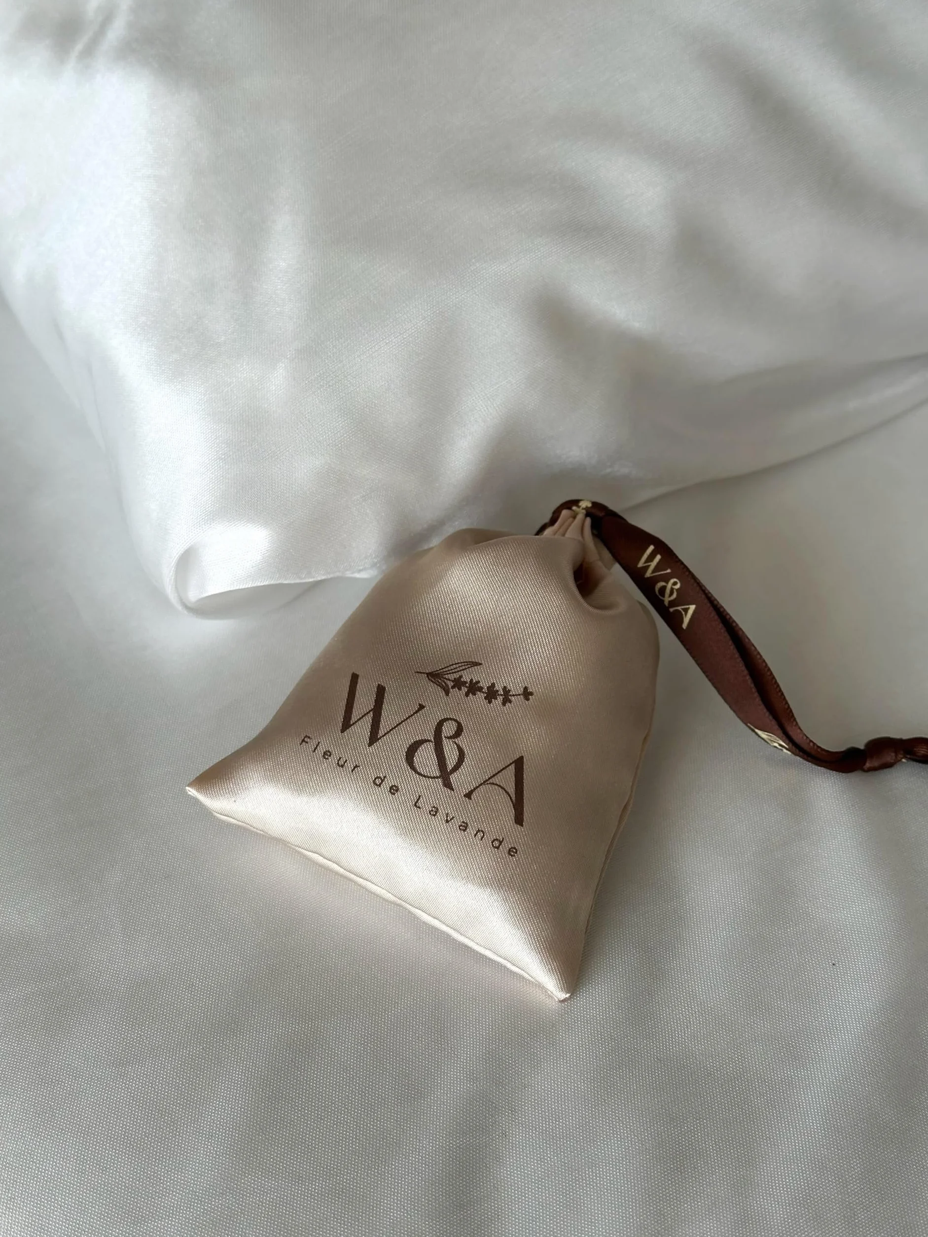 Sachets de Lavande Parfumés en Satin 8 Sachets Anti-Mites Naturel Coffret Cadeau Lavande Francaise