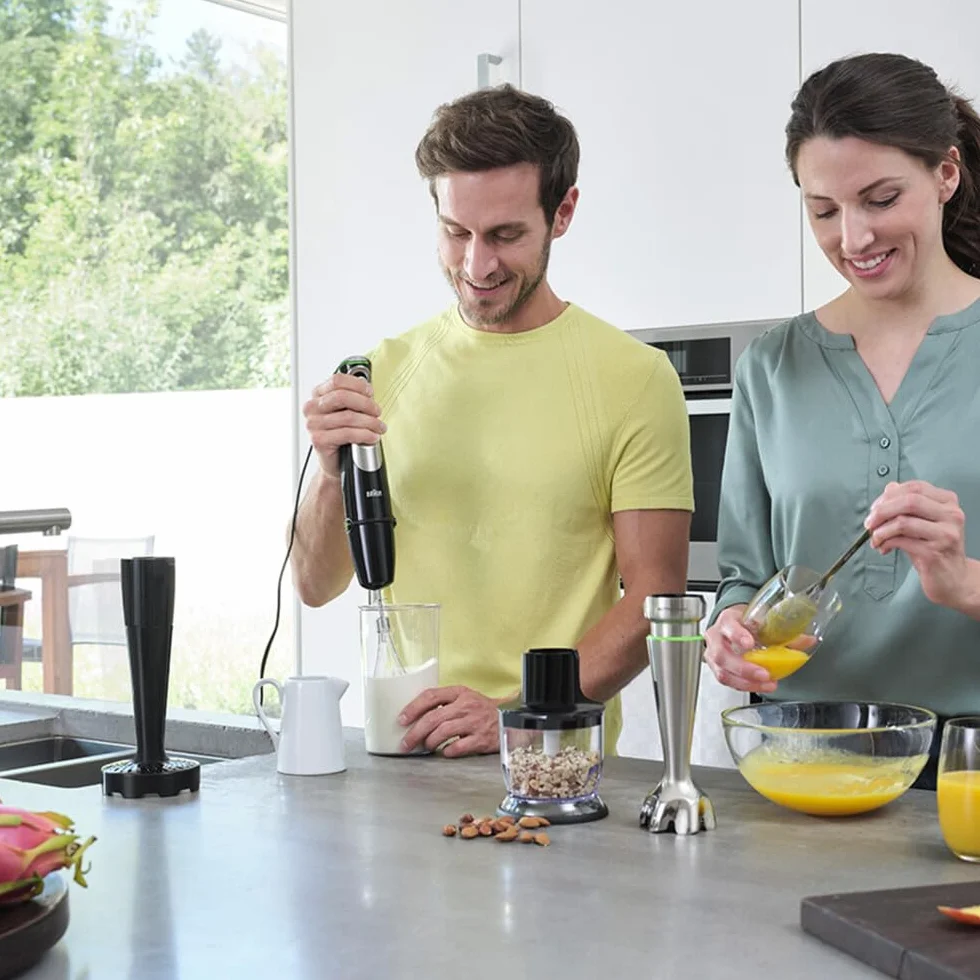 Braun MultiQuick 9 - Mixeur Plongeant, Anti Splash, Sélection Précise de la Vitesse, Active PowerDrive pour des Résultats Onctueux, Blender, Mini-hachoir, Verre Doseur 600mL, 1200W, Noir (MQ9147X)