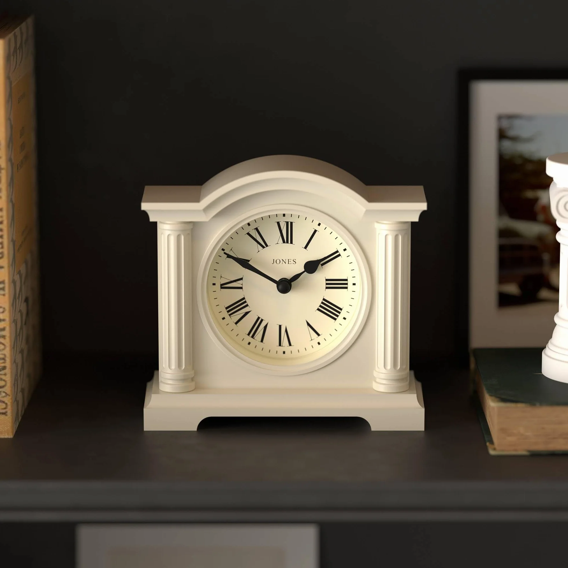 JONES CLOCKS Kensington Horloge de Cheminée Petite Horloge Classique en Arc Crème pâle