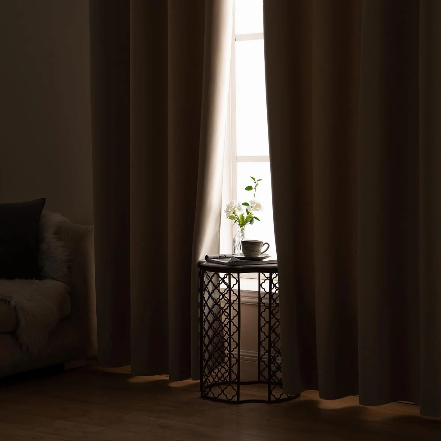 MIULEE Rideaux Occultant Beige Isolant Thermique 140x225cm 1 Pièce à Oeillets